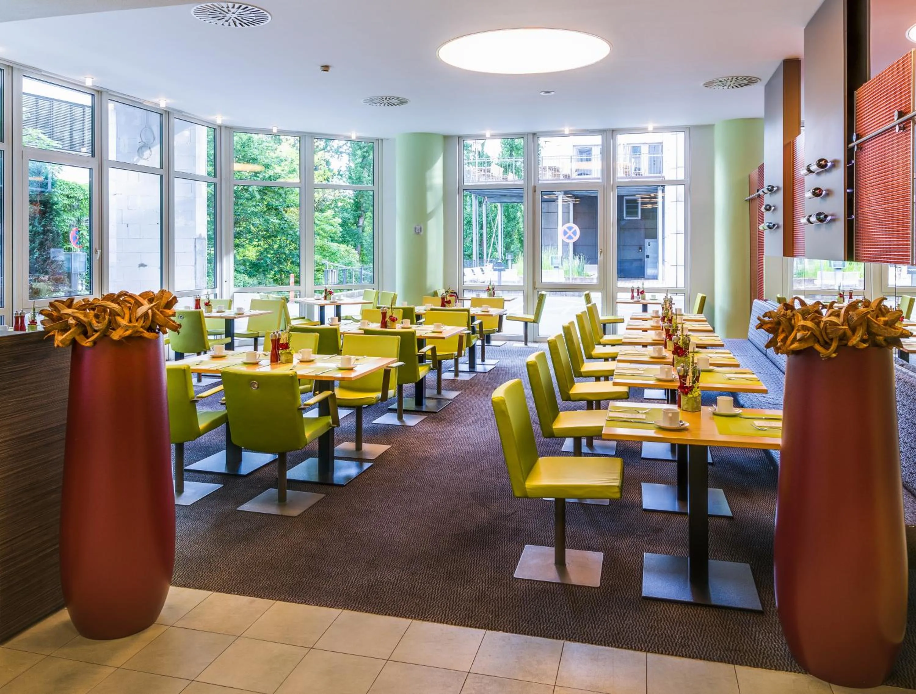 Restaurant/places to eat in Novina Hotel Wöhrdersee Nürnberg City