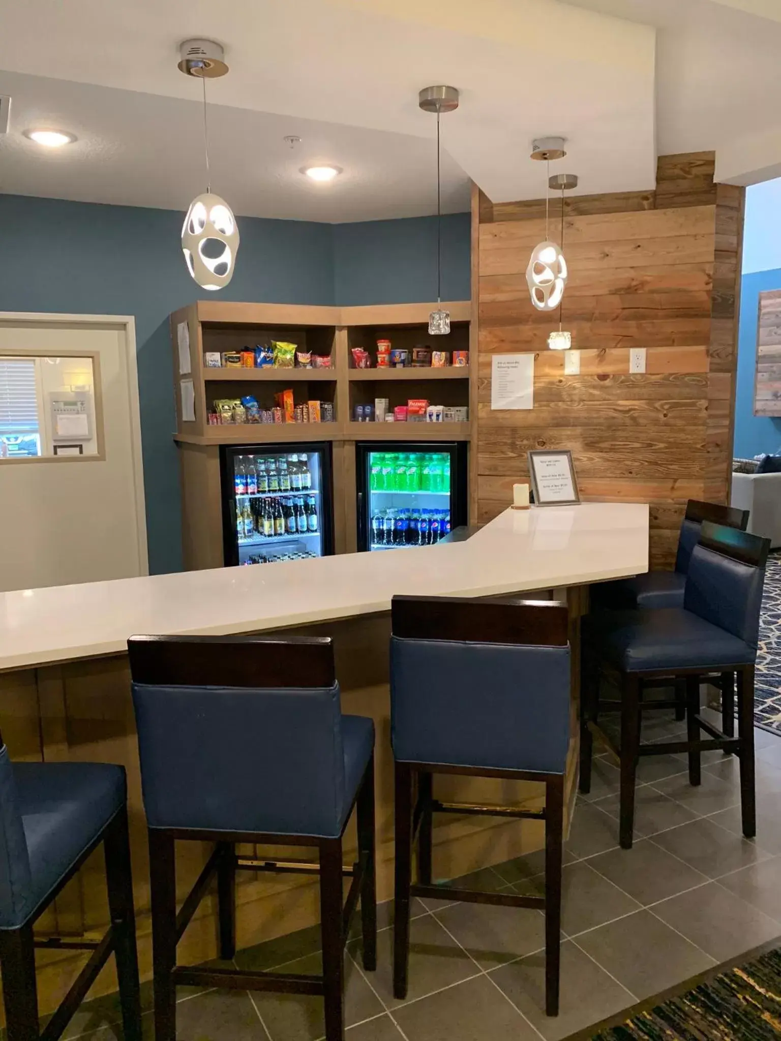 Lounge or bar in Little Crow Resort & Conference, Trademark by Wyndham Lounge or bar in Little Crow Resort & Conference, Trademark by Wyndham