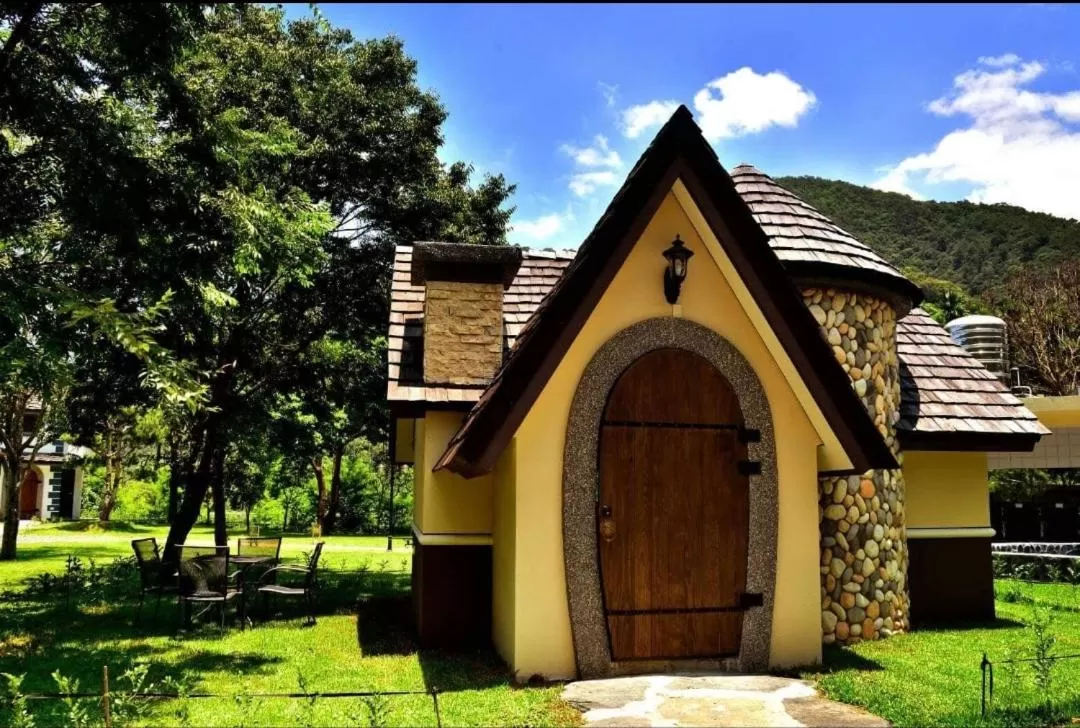 Mushroom Forest Guesthouse Camping Site