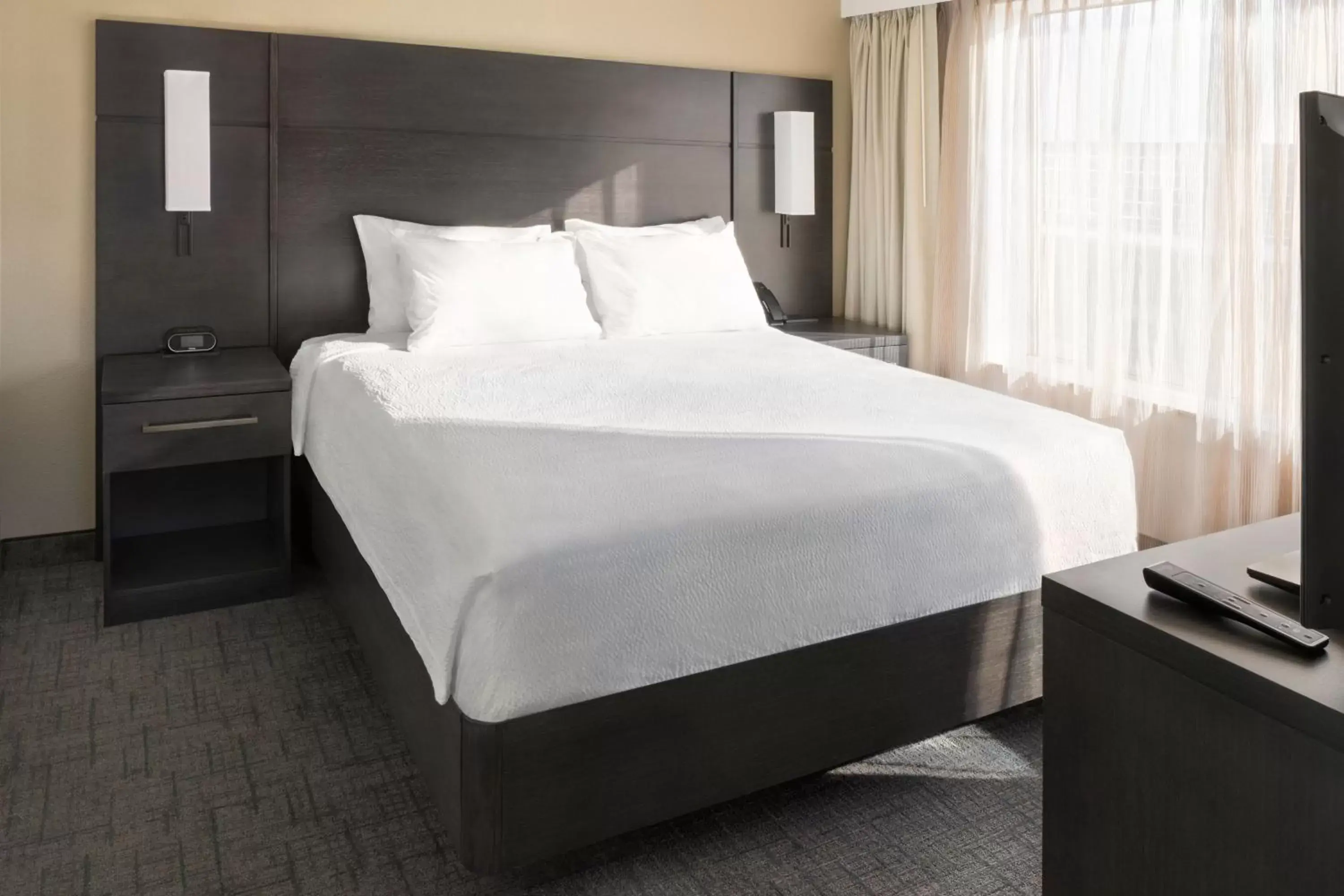 Photo of the whole room, Bed in Residence Inn by Marriott Sacramento Downtown at Capitol Park