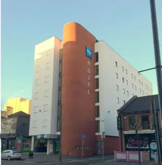 Property Building in ETAP Hotel Belfast