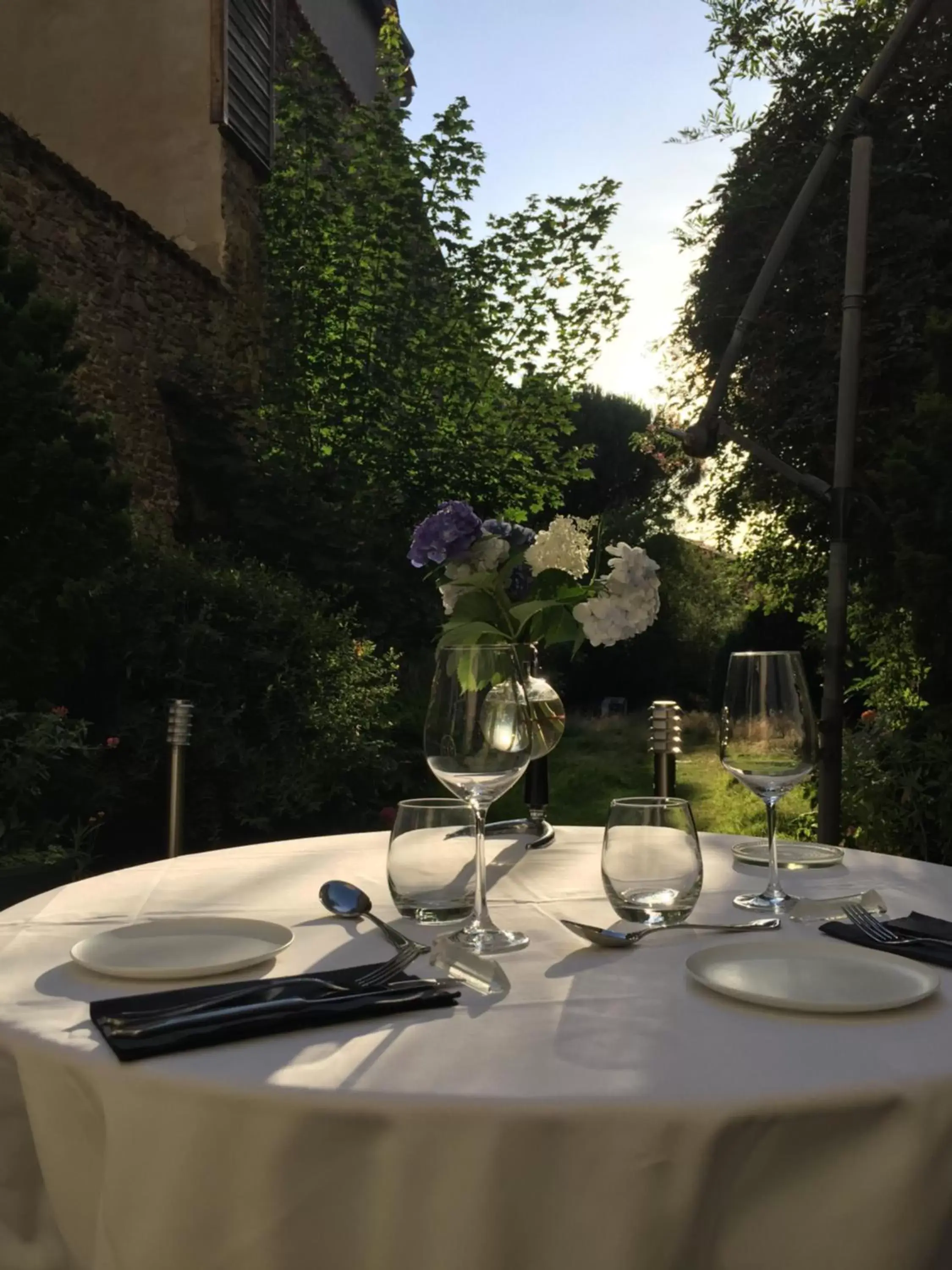 Patio, Restaurant/Places to Eat in Le Jardin des Lys