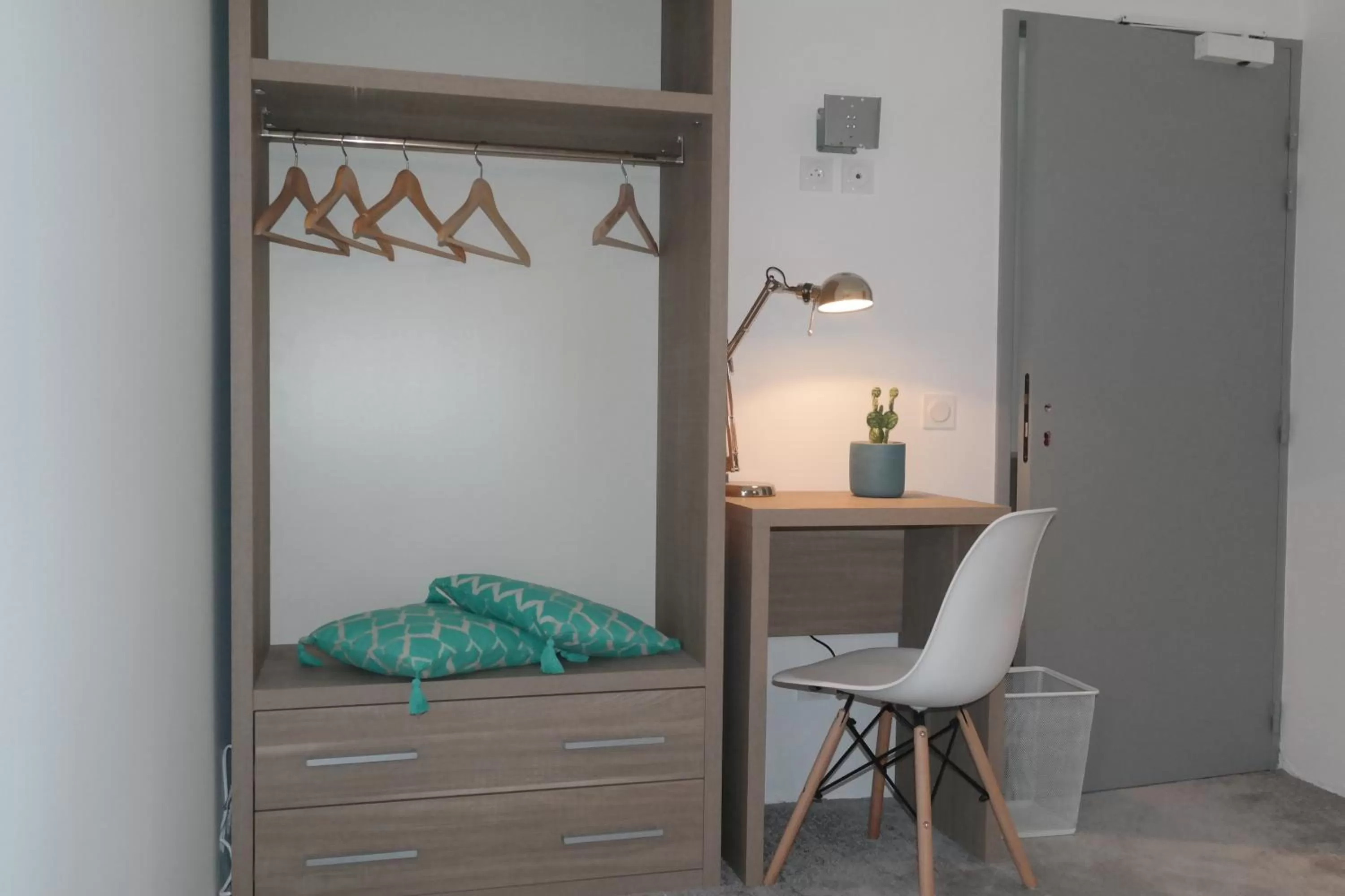 Photo of the whole room, Bed in Hotel La Voile