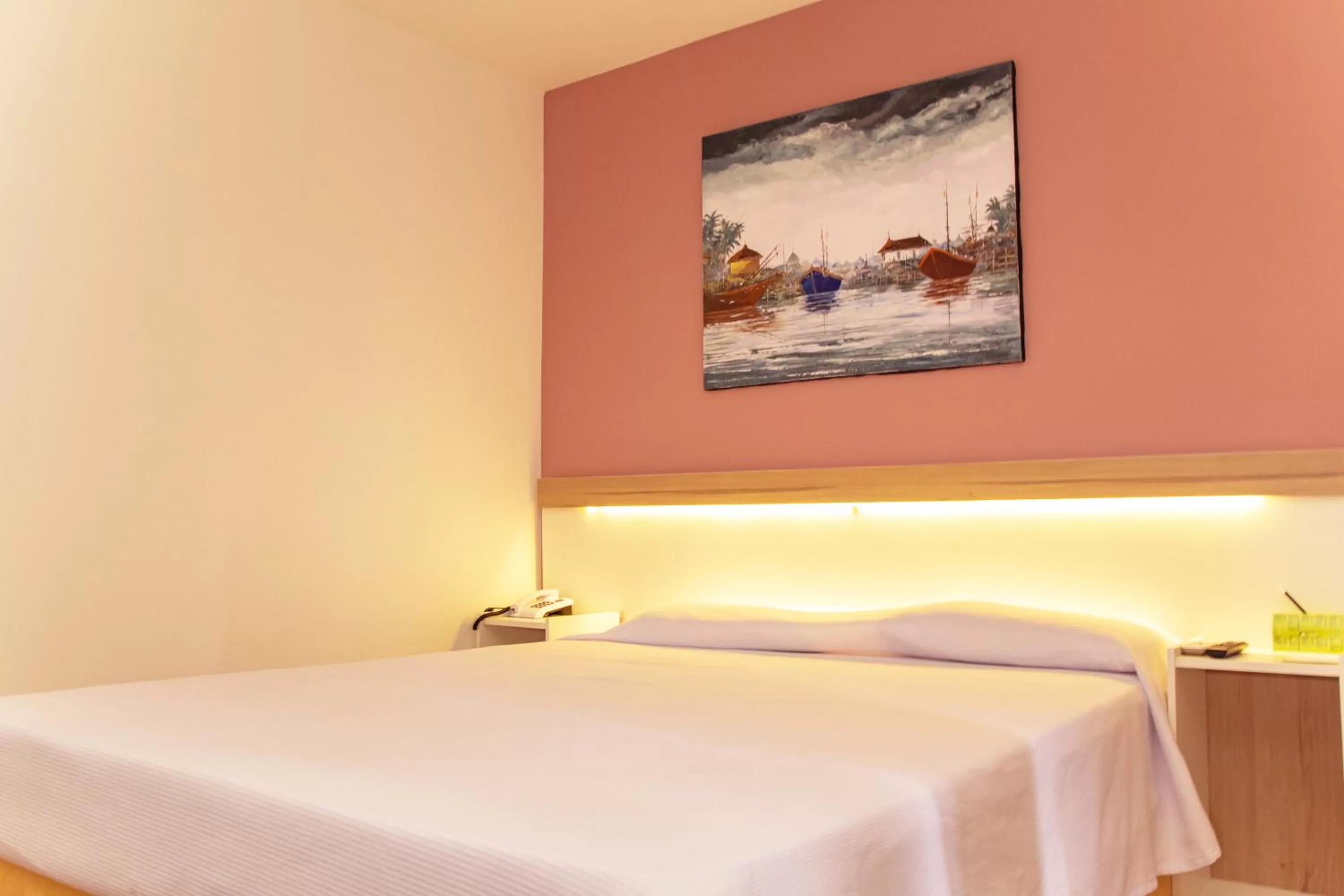 Bed in Bristol Upper Curitiba Alto da XV