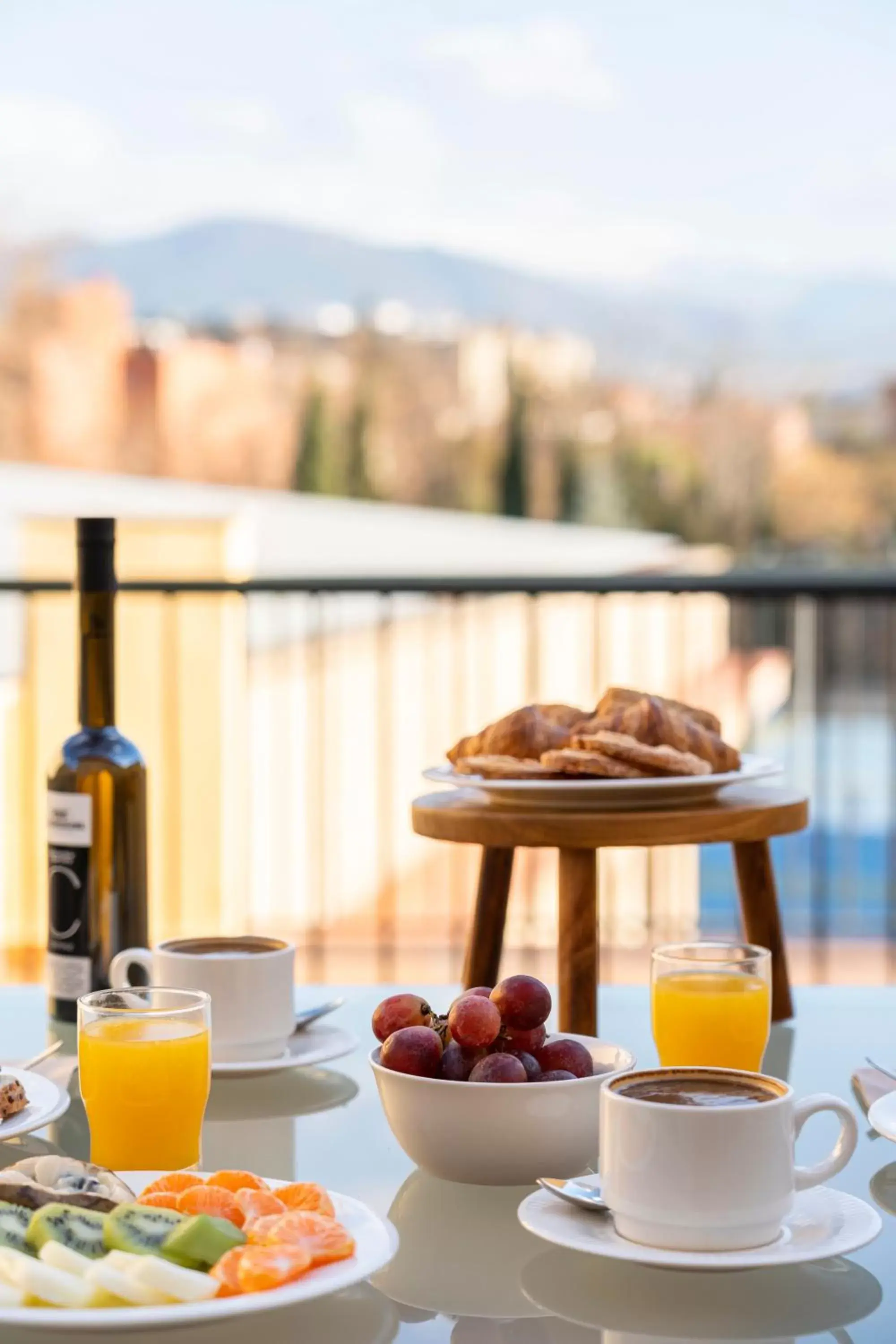 Balcony/Terrace, Breakfast in Hotel Macià Monasterio de los Basilios