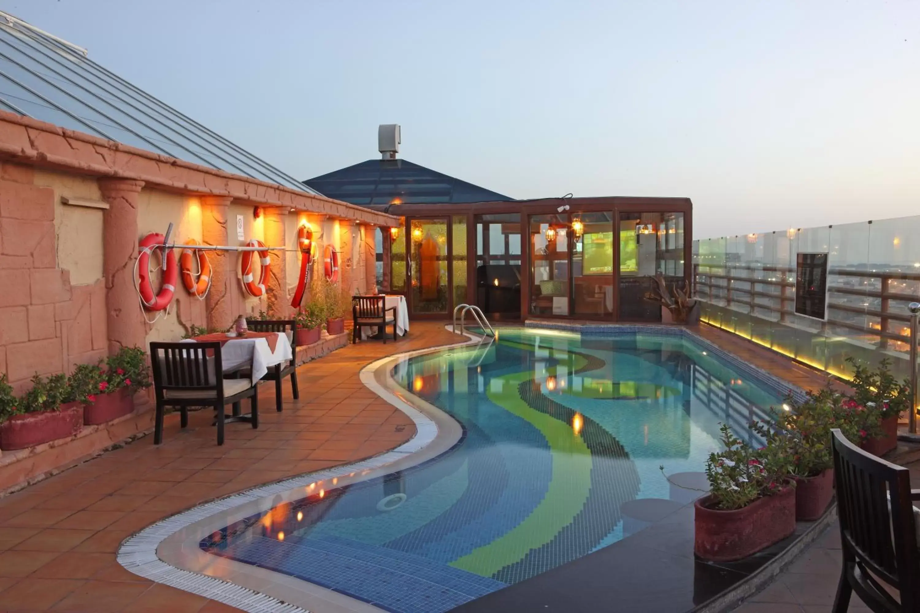 Swimming pool in Sea View Hotel Dubai Swimming pool in Sea View Hotel Dubai