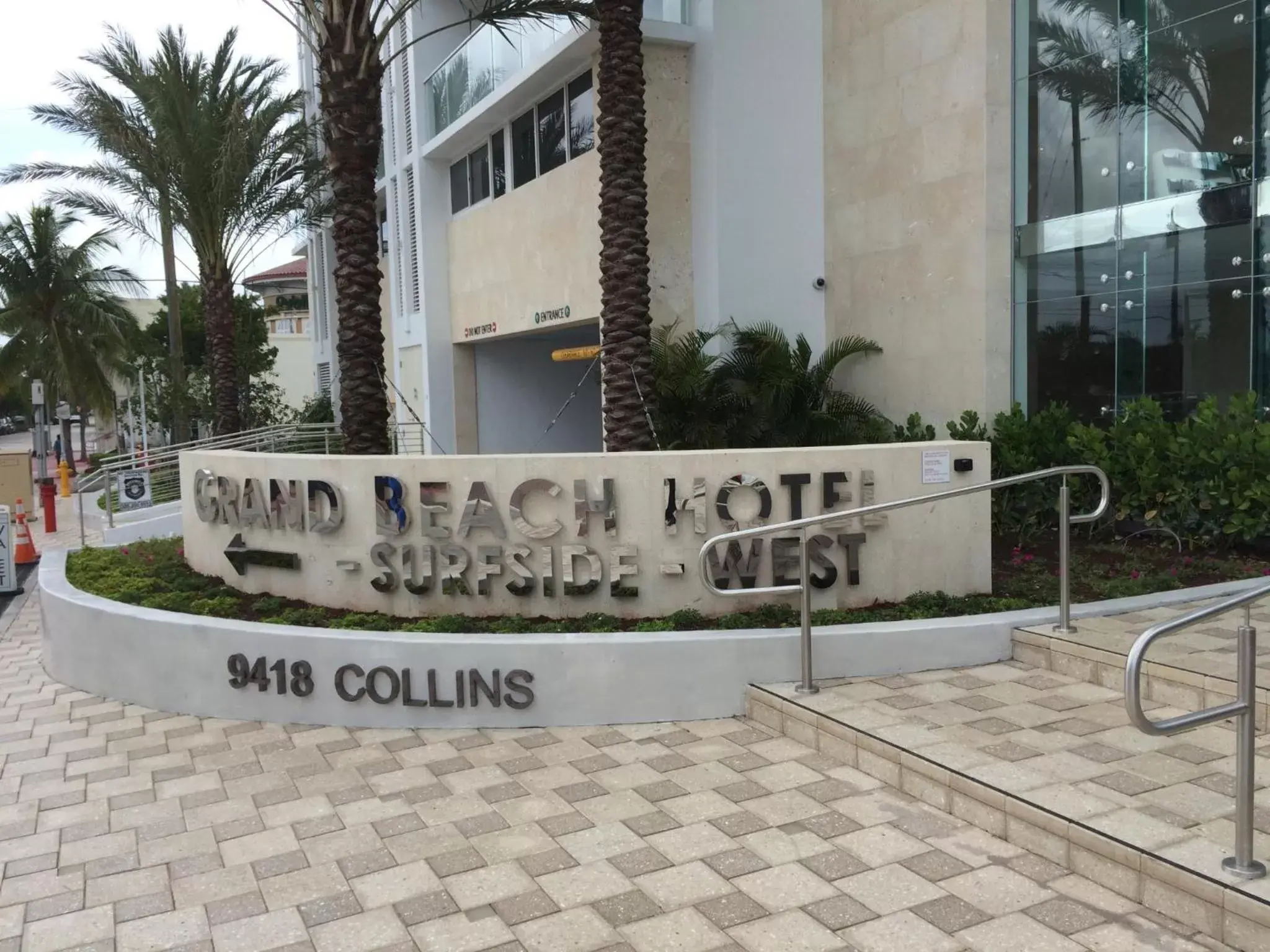 Facade/entrance, Property Building in Grand Beach Hotel Surfside West