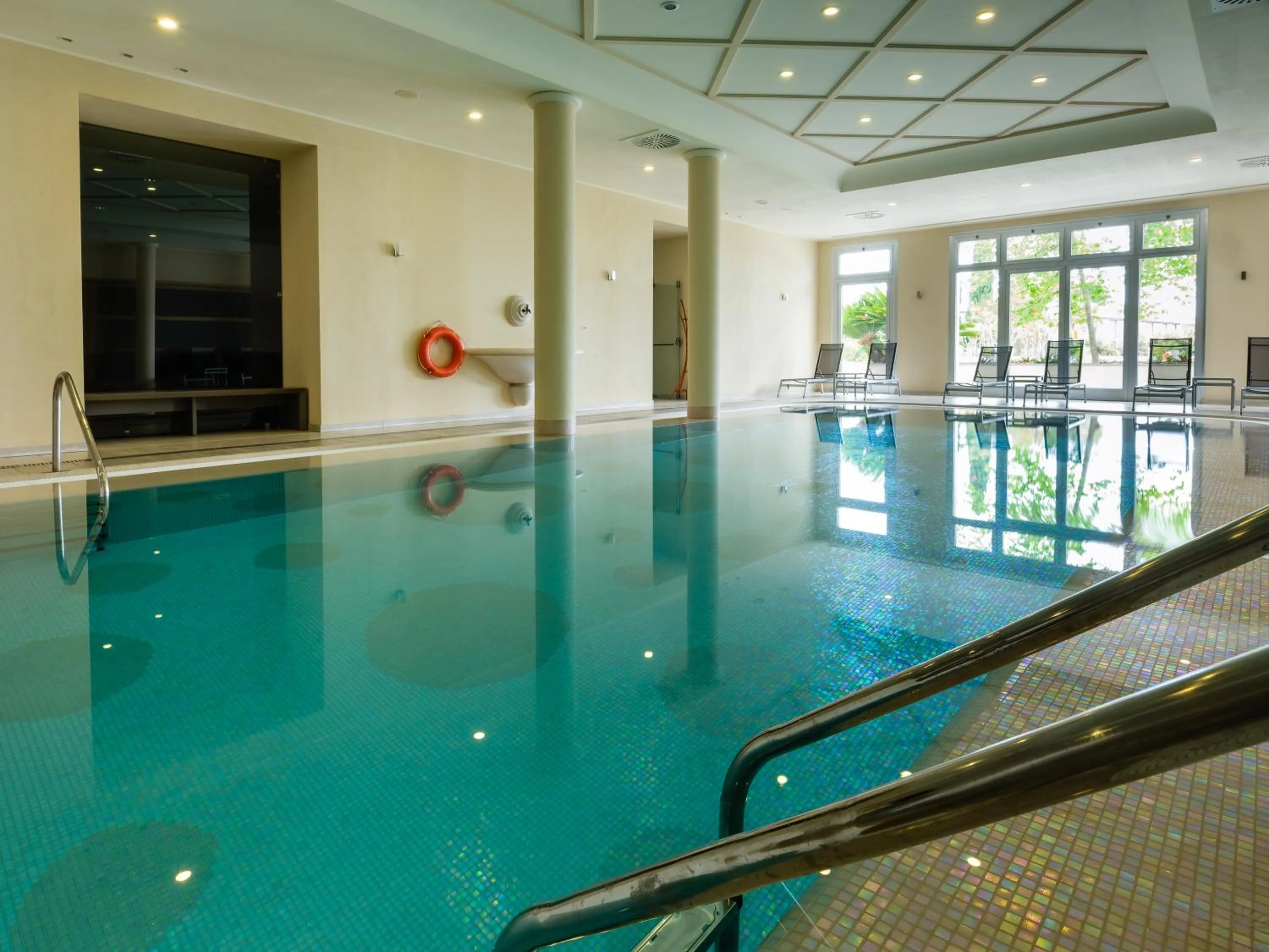 Swimming pool in Parc Hotel Germano Suites & Apartments