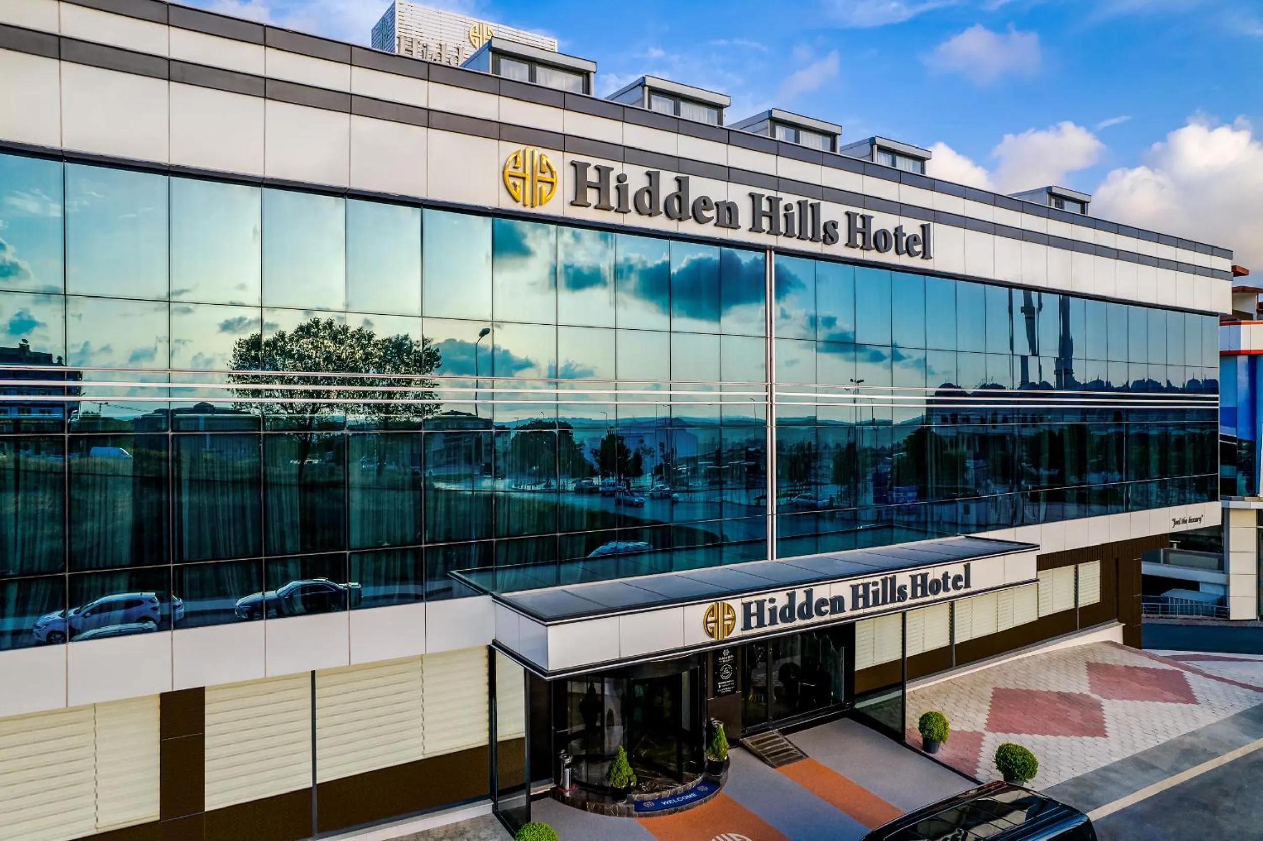 Property building in Best Western Premier Hidden Hills Hotel