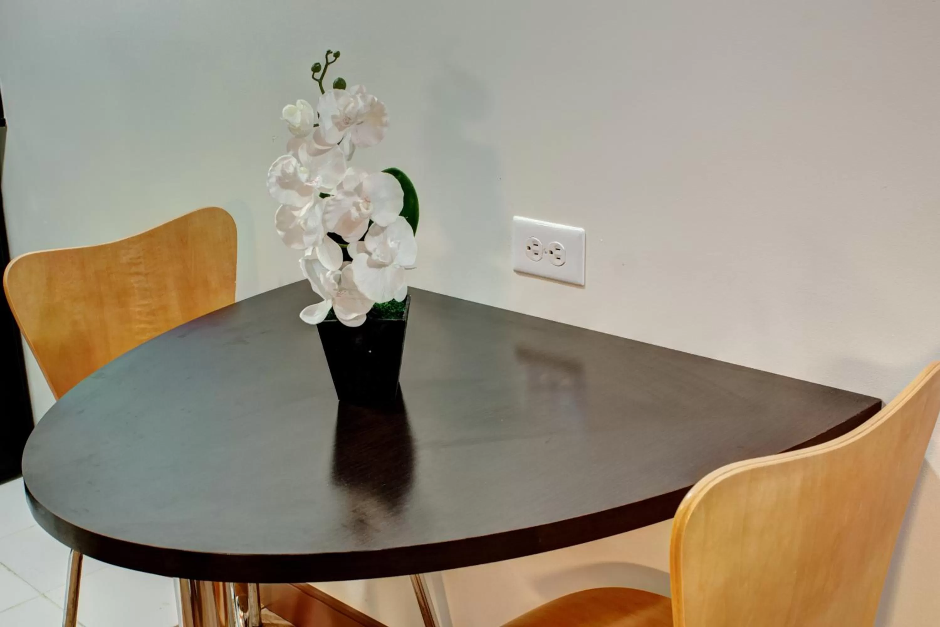 Dining area in Americas Best Value Inn Heath-Newark