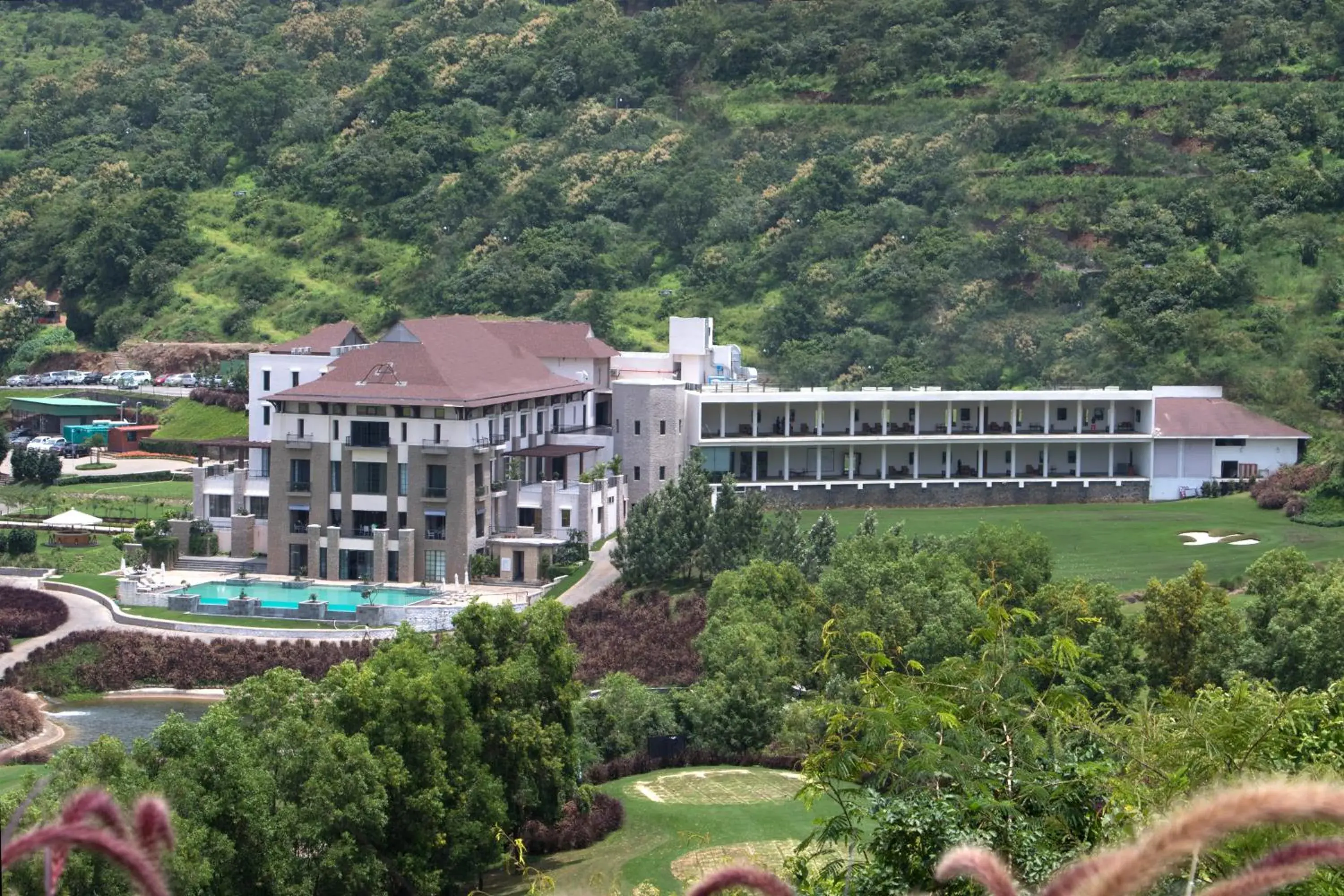 Property building, Bird's-eye View in Oxford Golf Resort