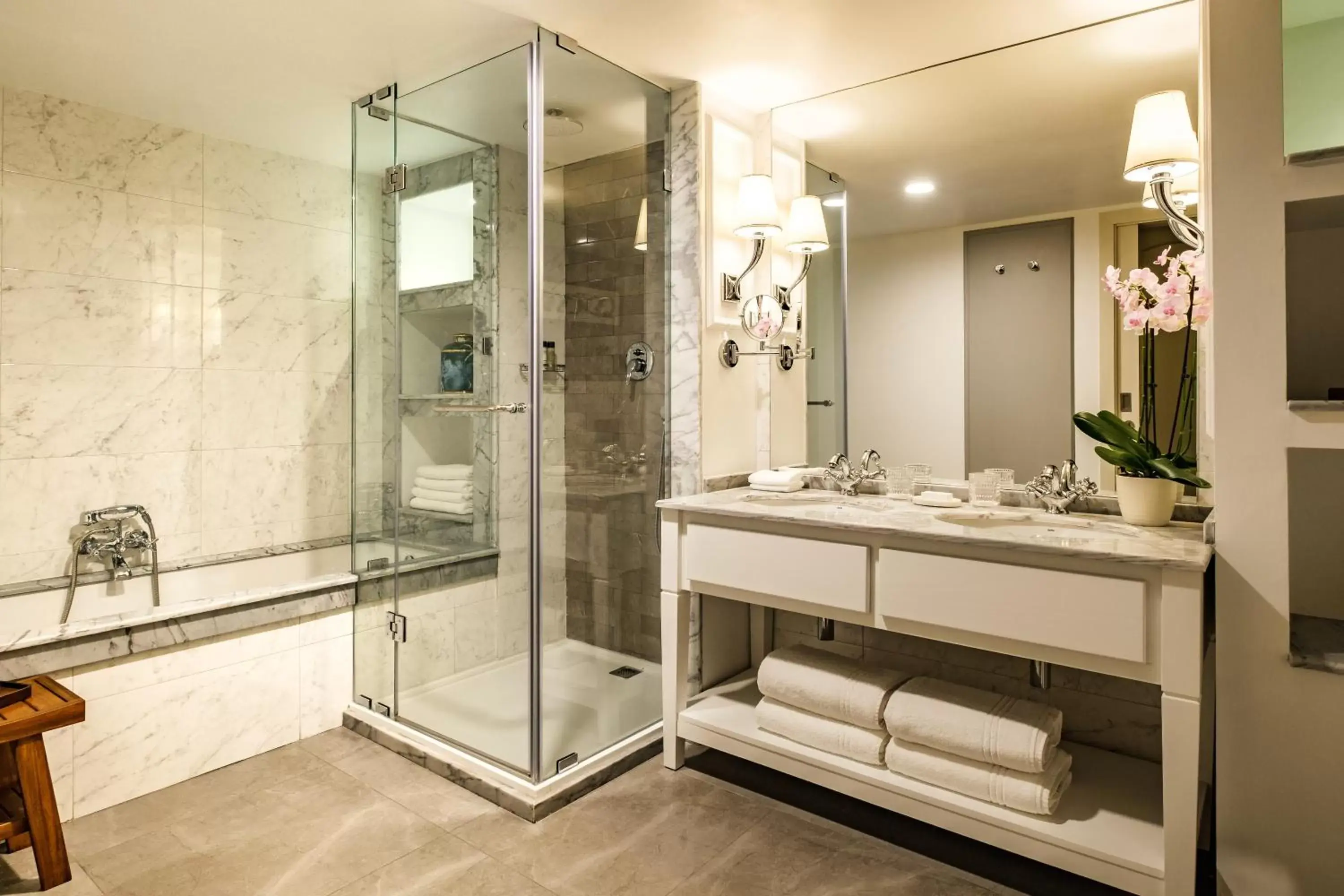 Public Bath, Bathroom in Corinthia Palace Malta