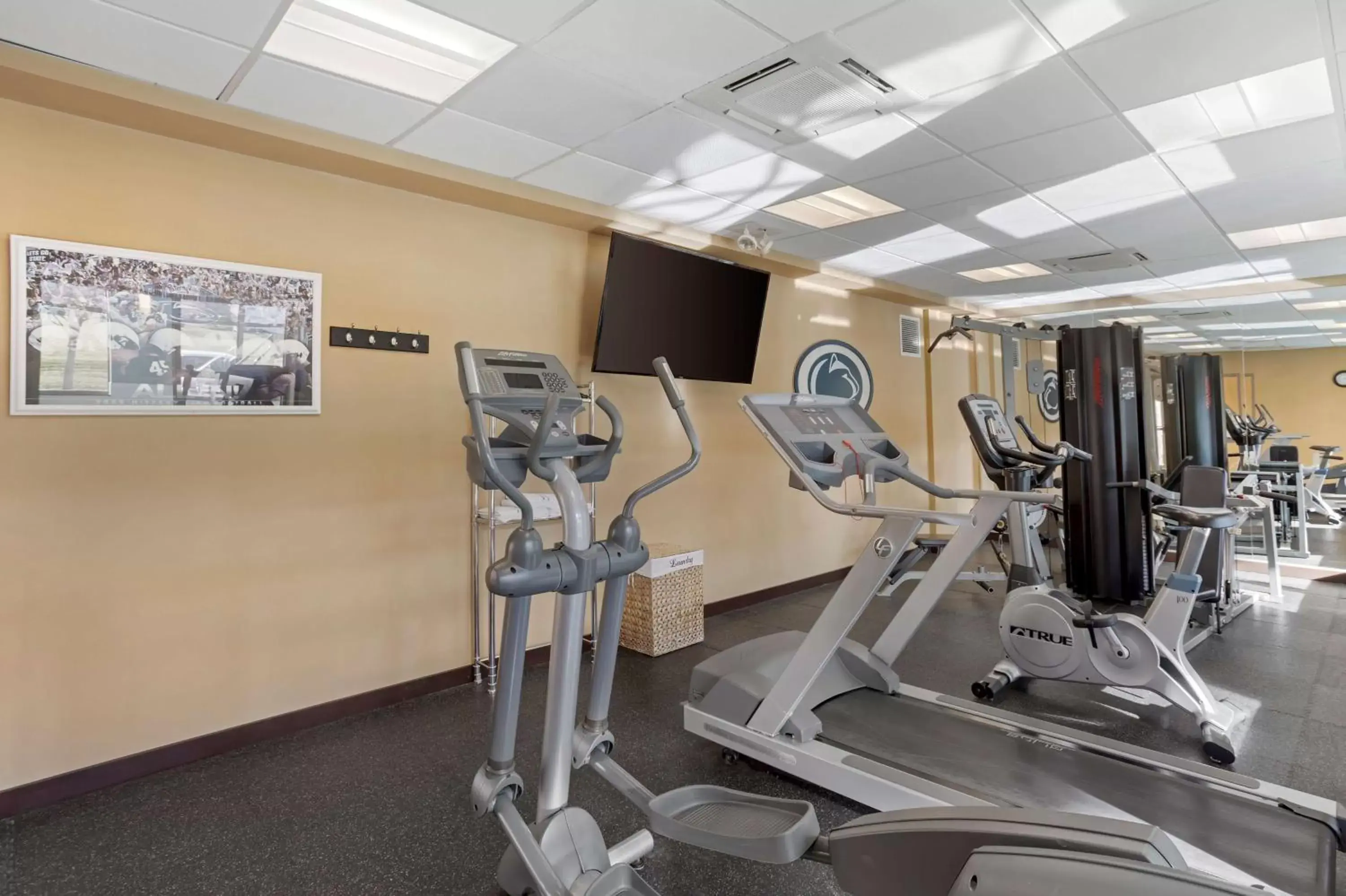 Fitness centre/facilities, Fitness Center/Facilities in Best Western PLUS University Park Inn & Suites