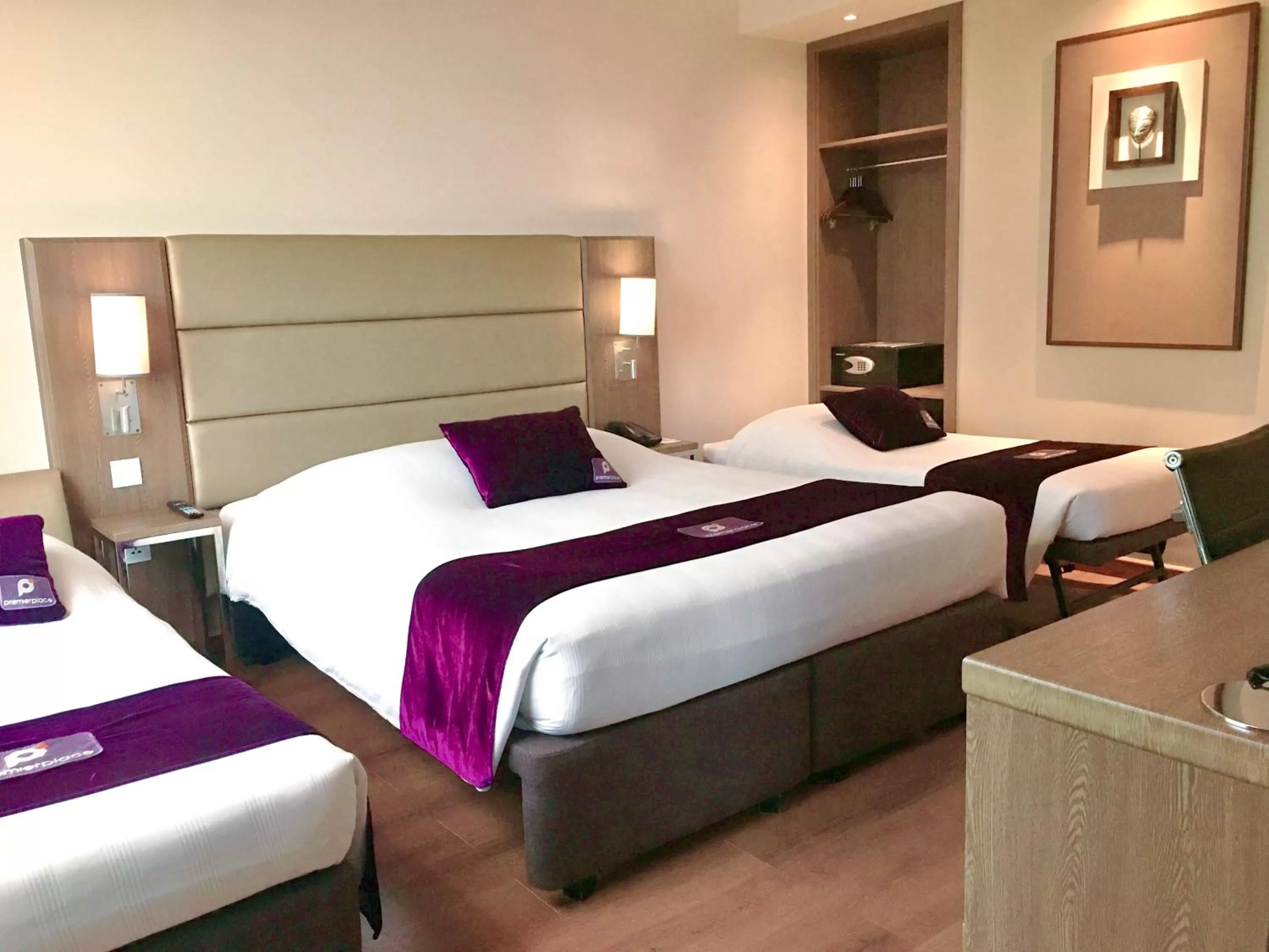 Bed in Premier Place Surabaya Airport