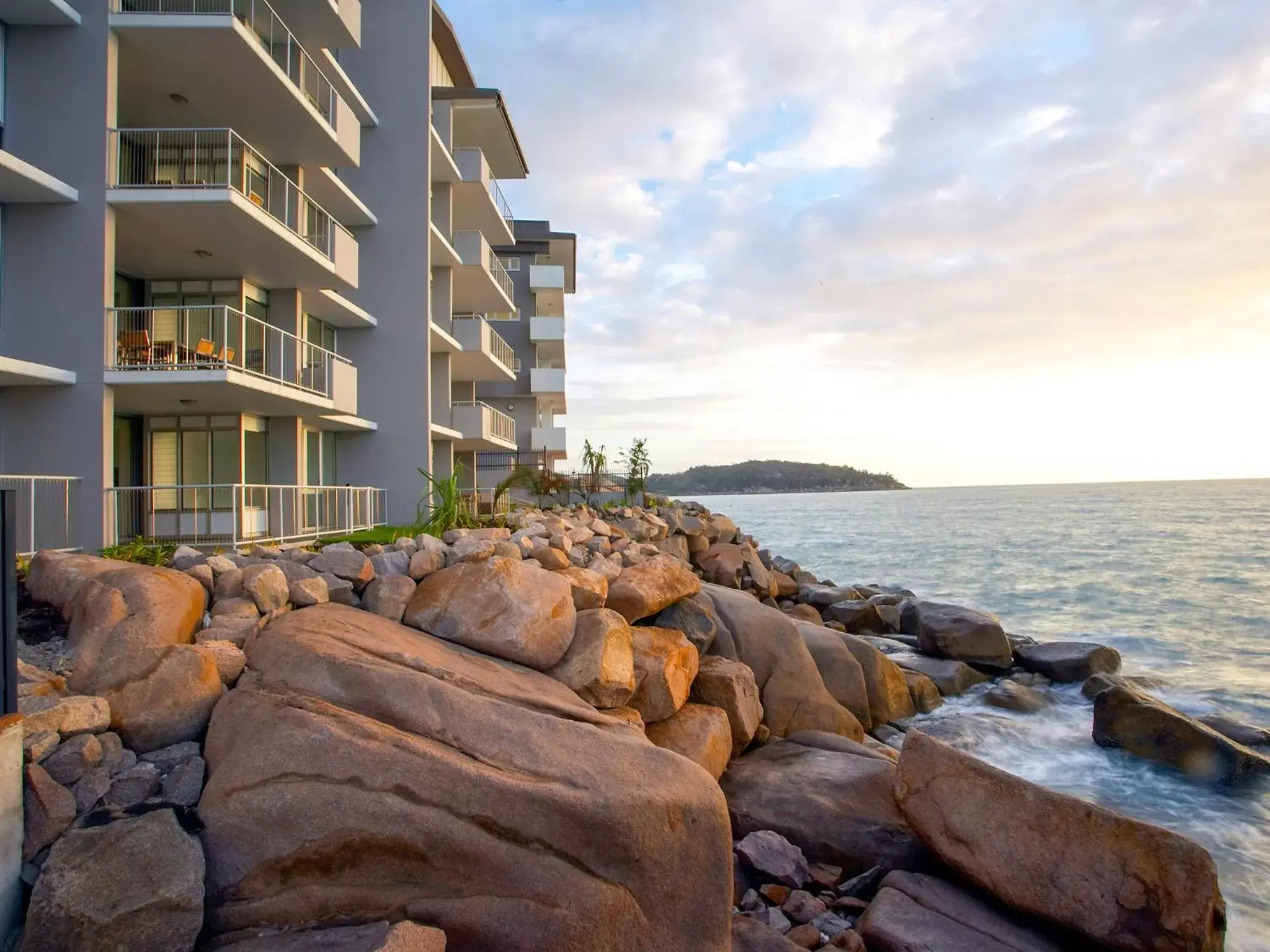 Property building in Grand Mercure Apartments Magnetic Island