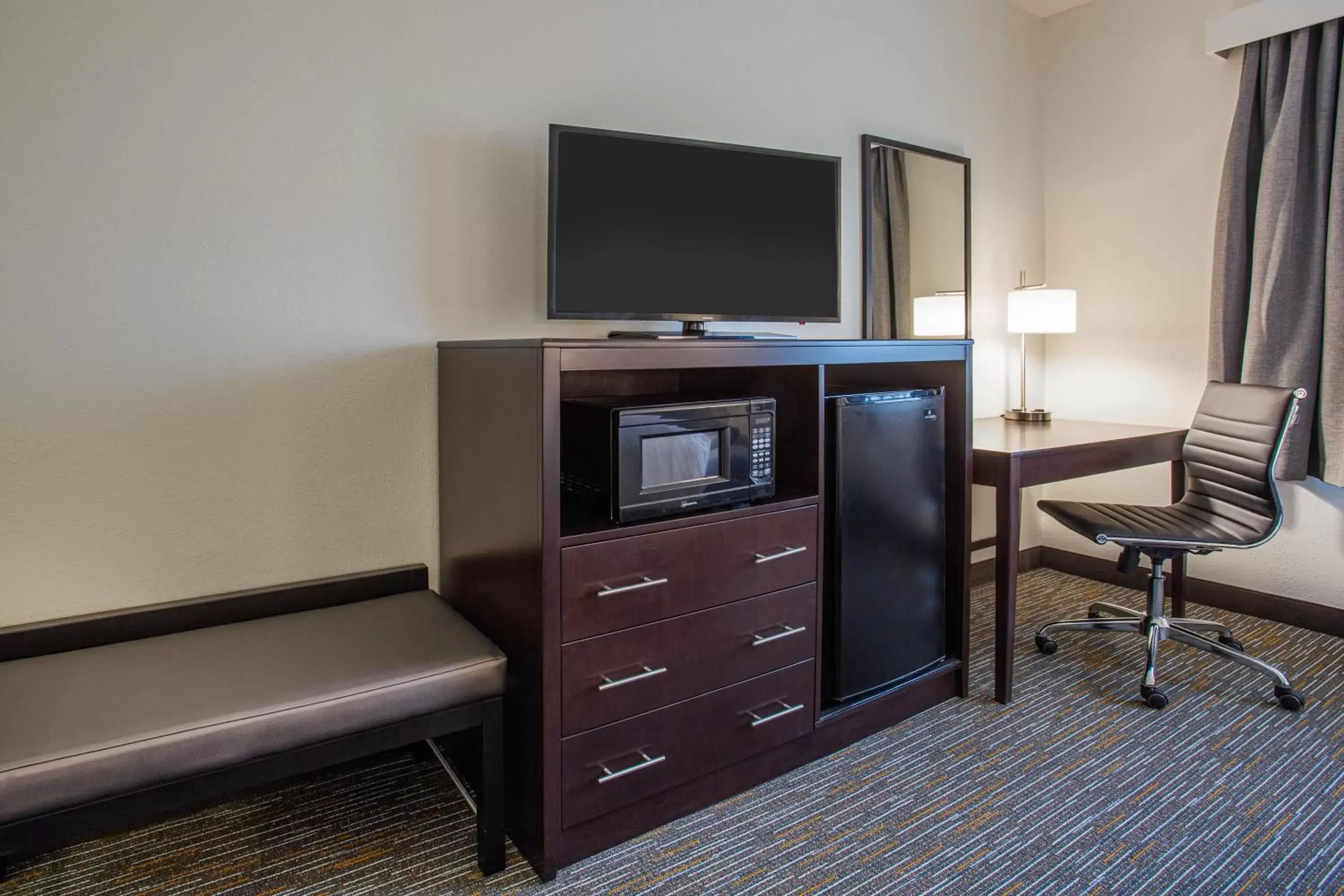 TV and multimedia, TV/Entertainment Center in Wingate by Wyndham Gurnee