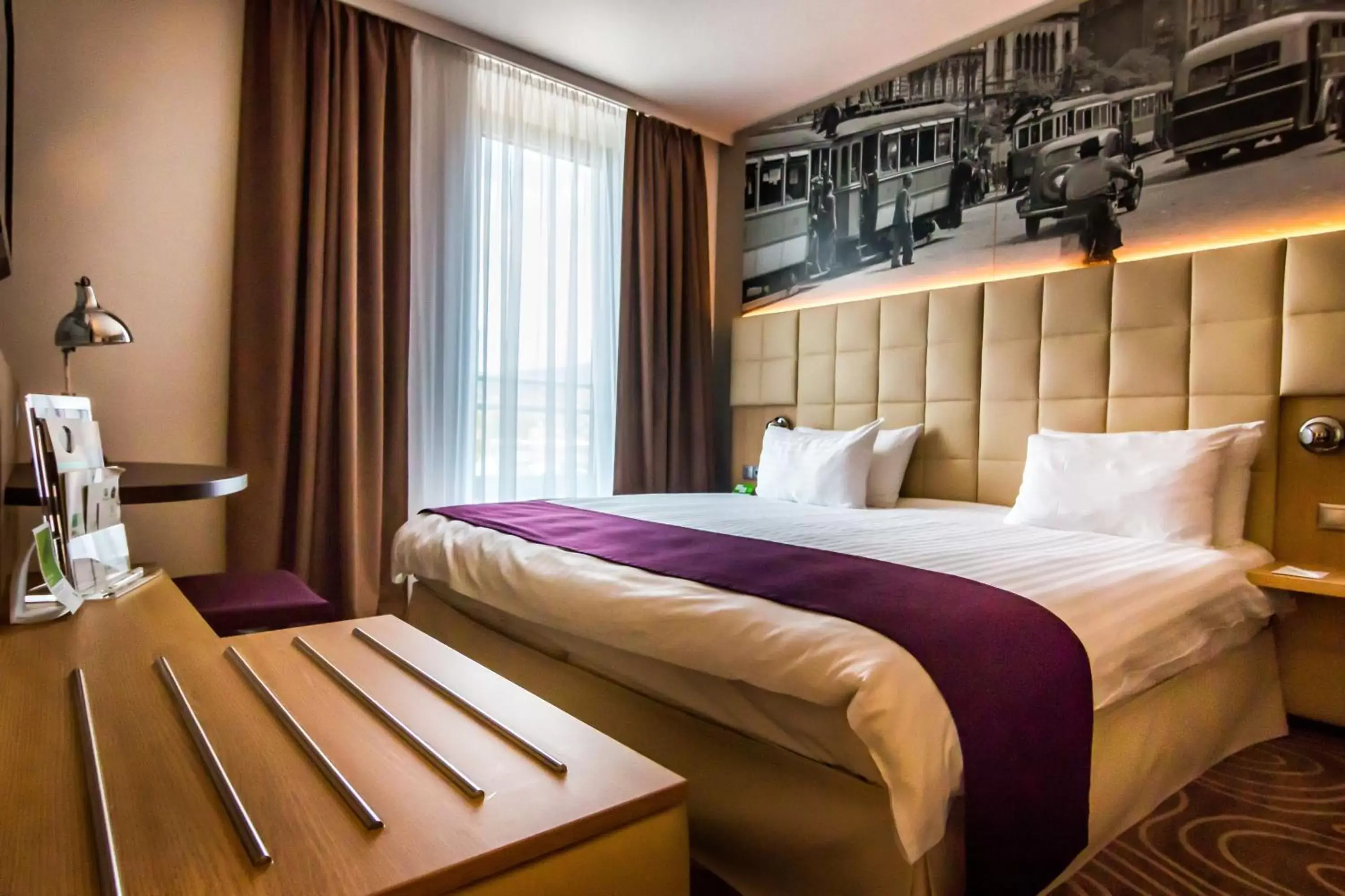 Bedroom, Bed in Holiday Inn Budapest-Budaörs, an IHG Hotel