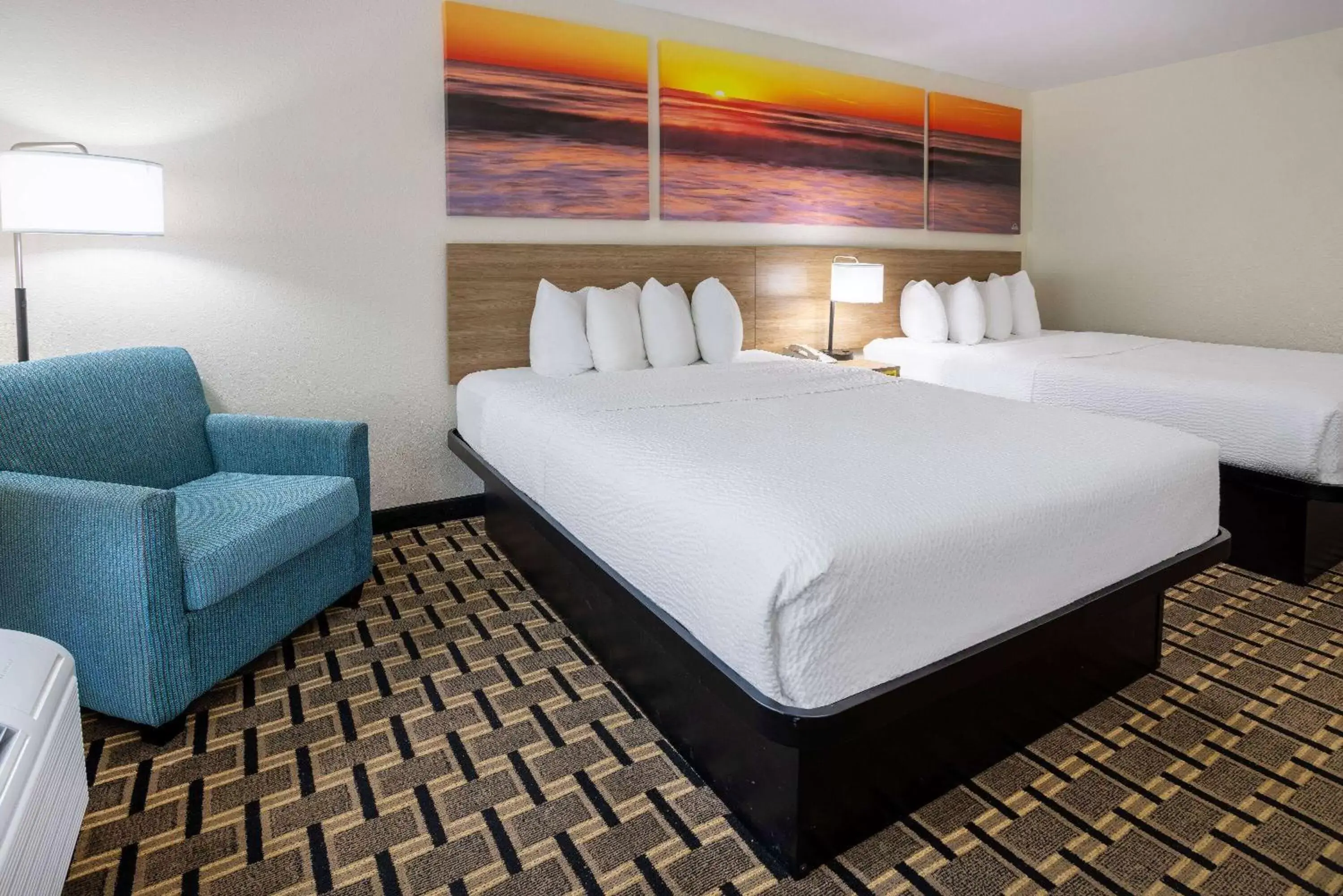 Queen Room with Two Queen Beds - Non-Smoking in Hotel Carolina A Days Inn by Wyndham Queen Room with Two Queen Beds - Non-Smoking in Hotel Carolina A Days Inn by Wyndham