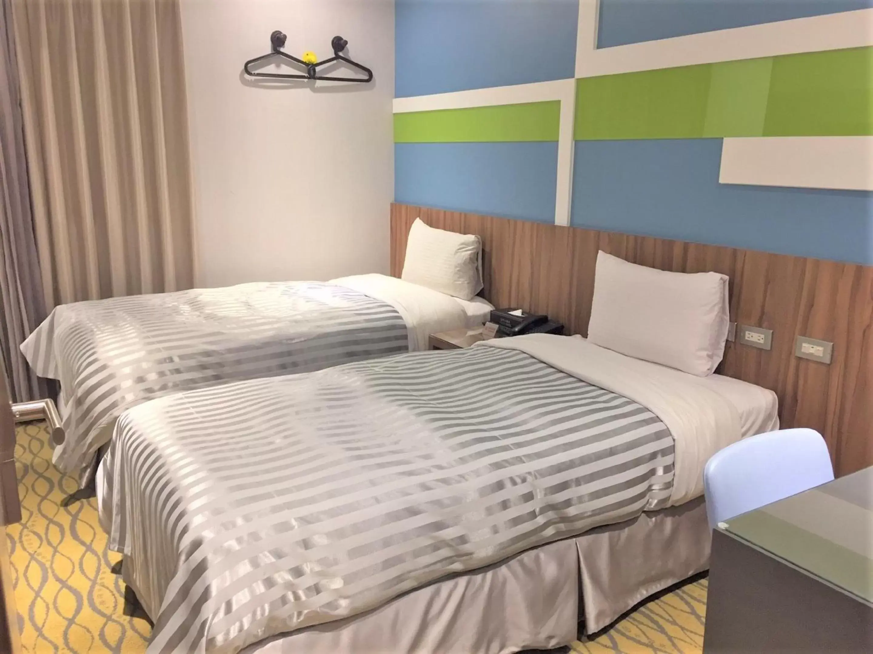 Bed in Ximen Hotel B