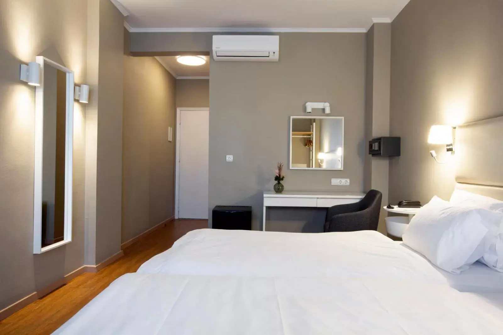 Bedroom, Bed in Abc Hotel Bedroom, Bed in Abc Hotel