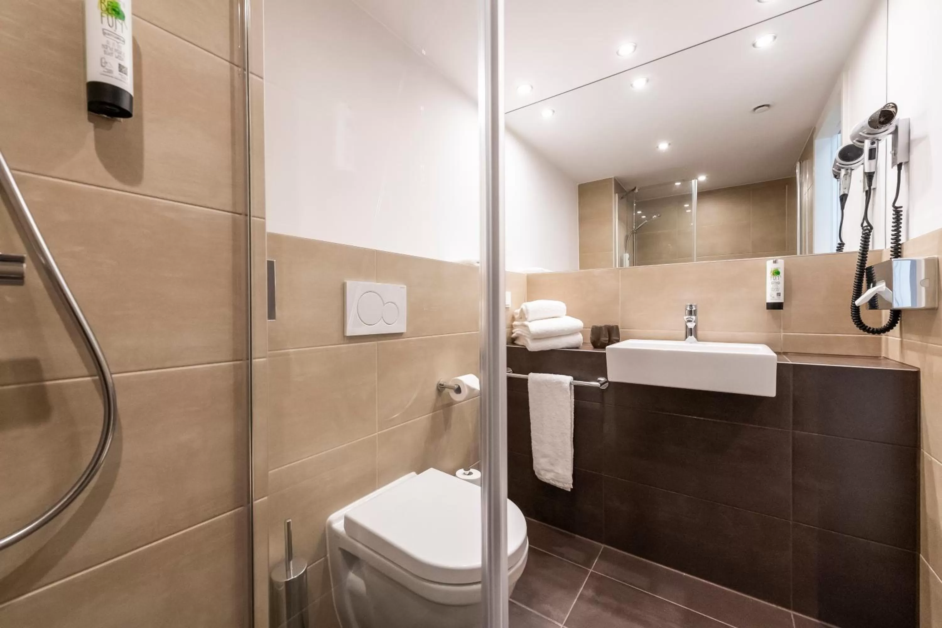 Shower in HARBR. hotel Heilbronn