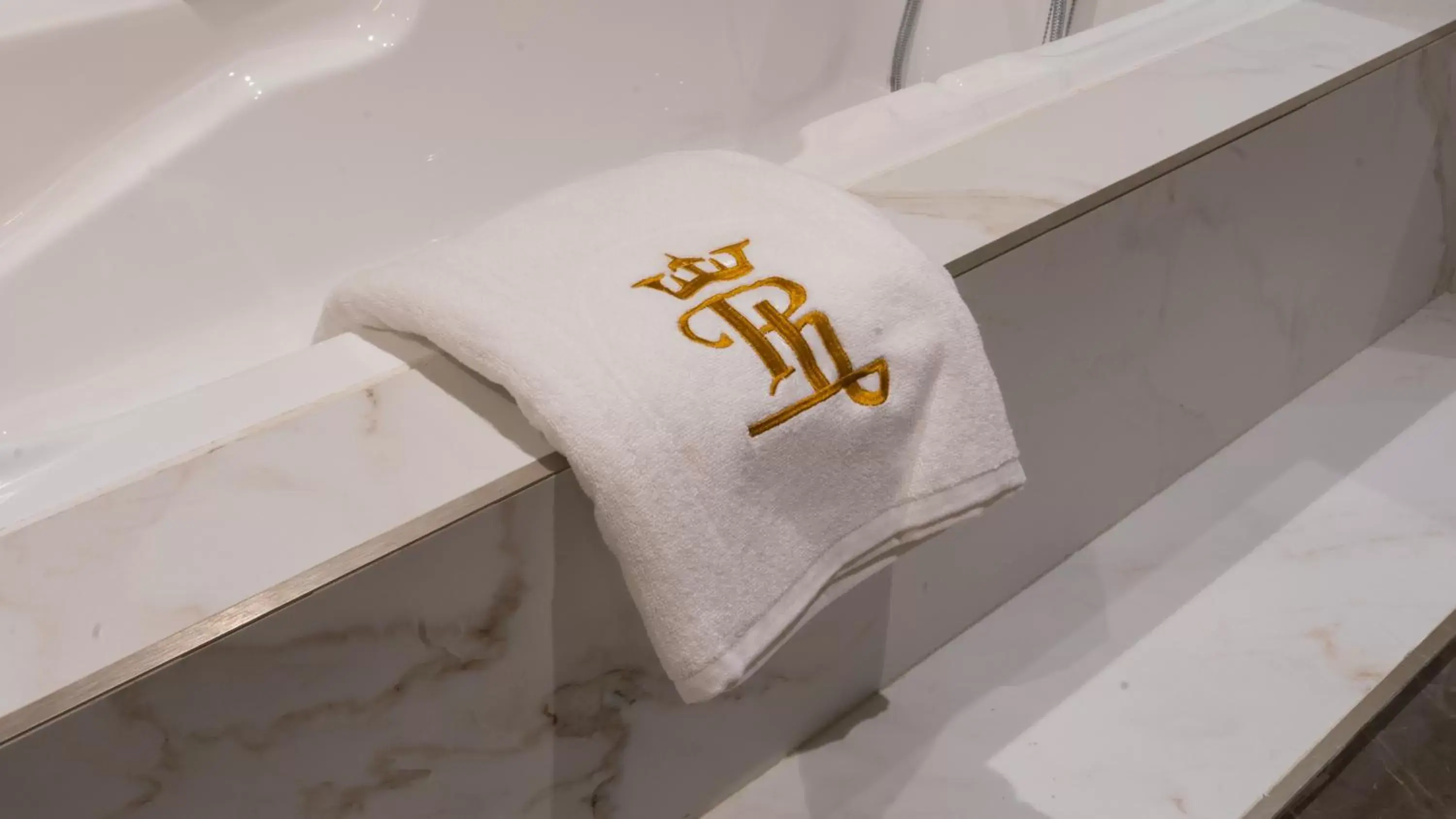 towels in President Hotel