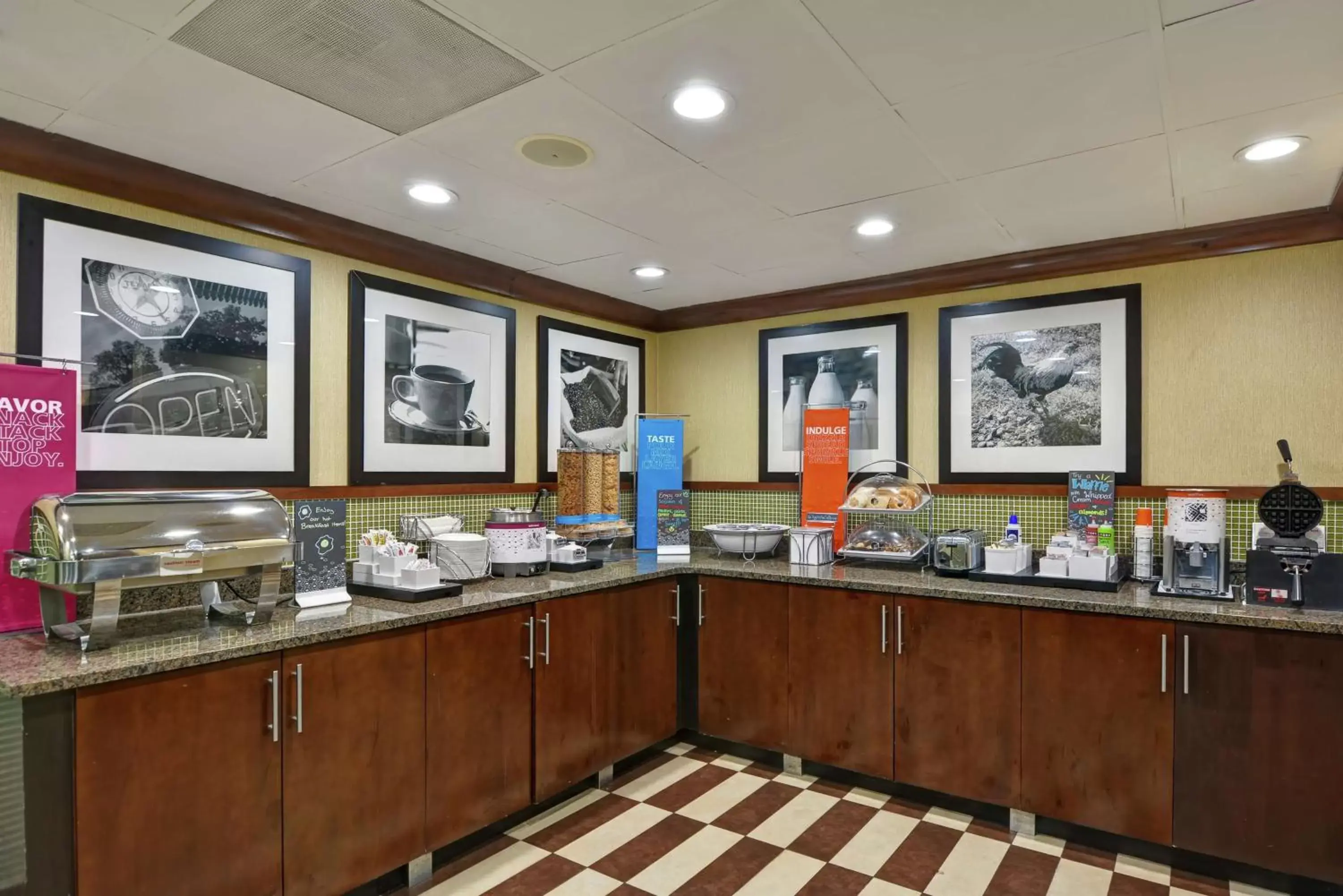 Breakfast, Restaurant/Places to Eat in Hampton Inn Birmingham/Mountain Brook