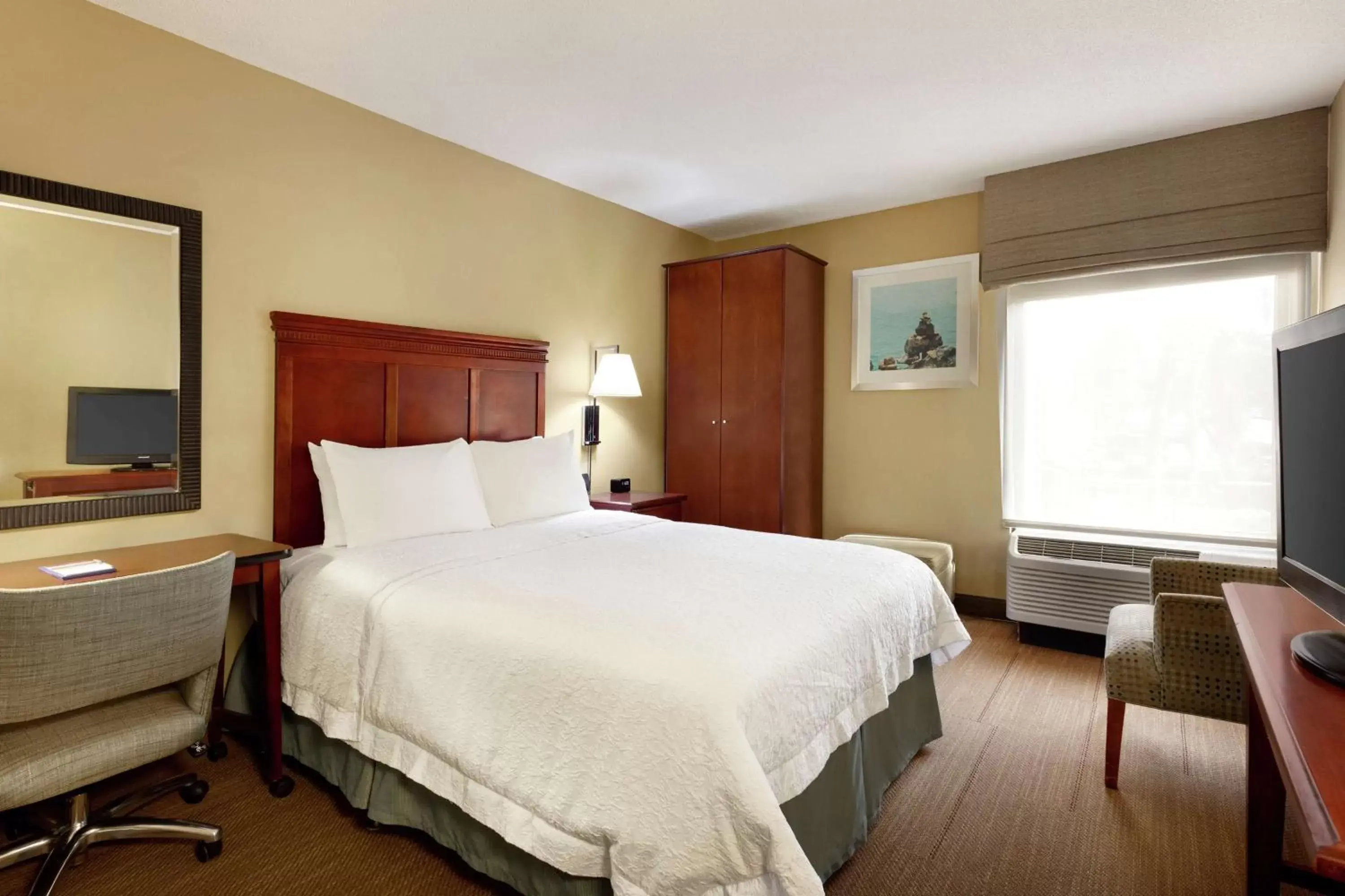 Bedroom, Bed in Hampton Inn Ft. Lauderdale-Cypress Creek