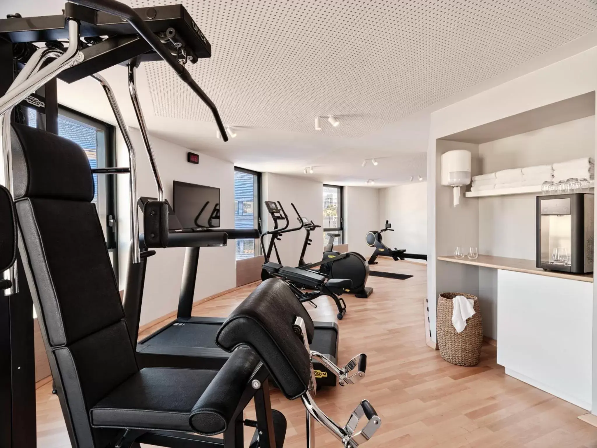 Fitness centre/facilities, Fitness Center/Facilities in Crowne Plaza - Marseille Le Dôme
