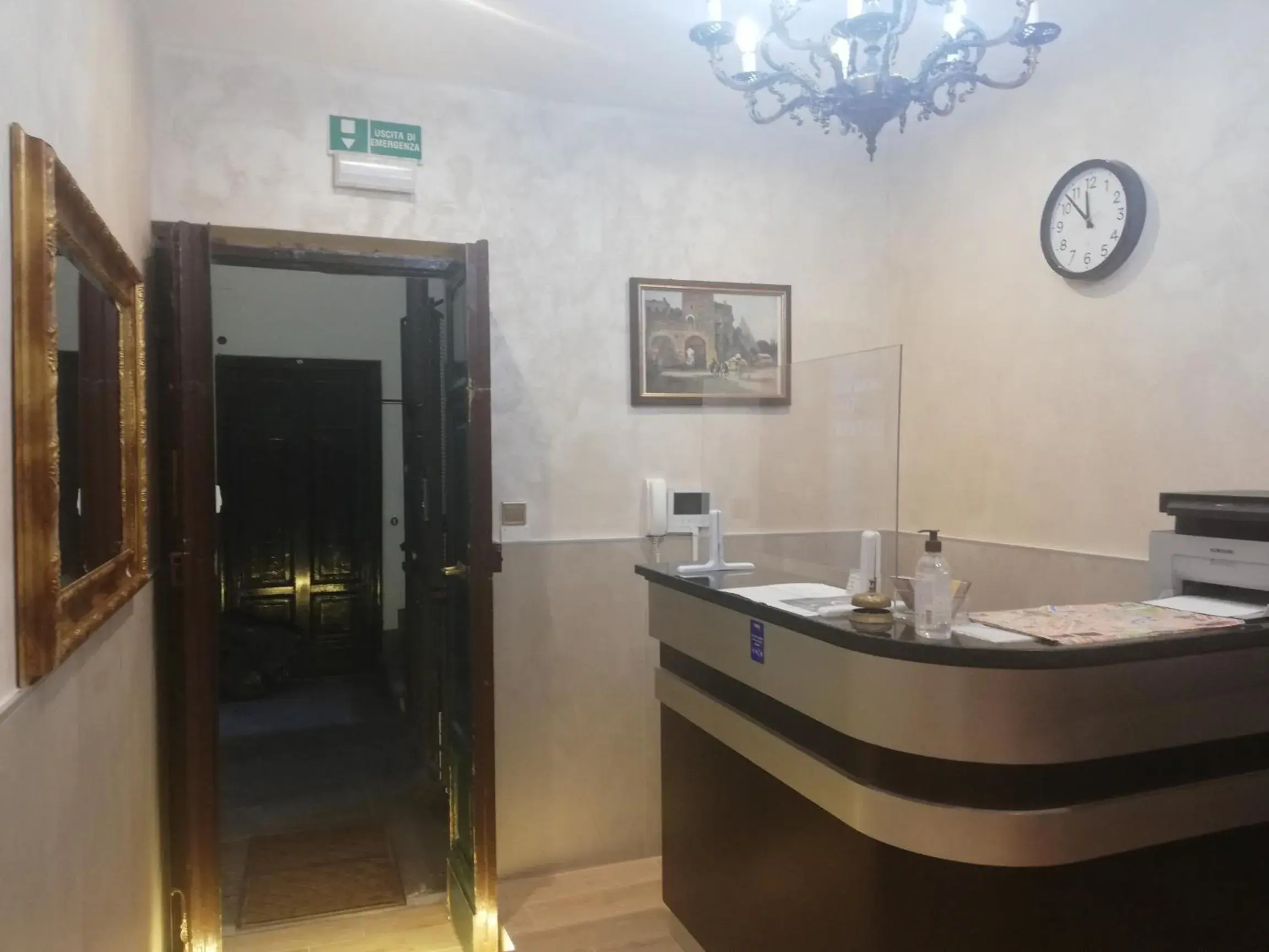 Lobby or reception, Bathroom in Hotel Rome Love