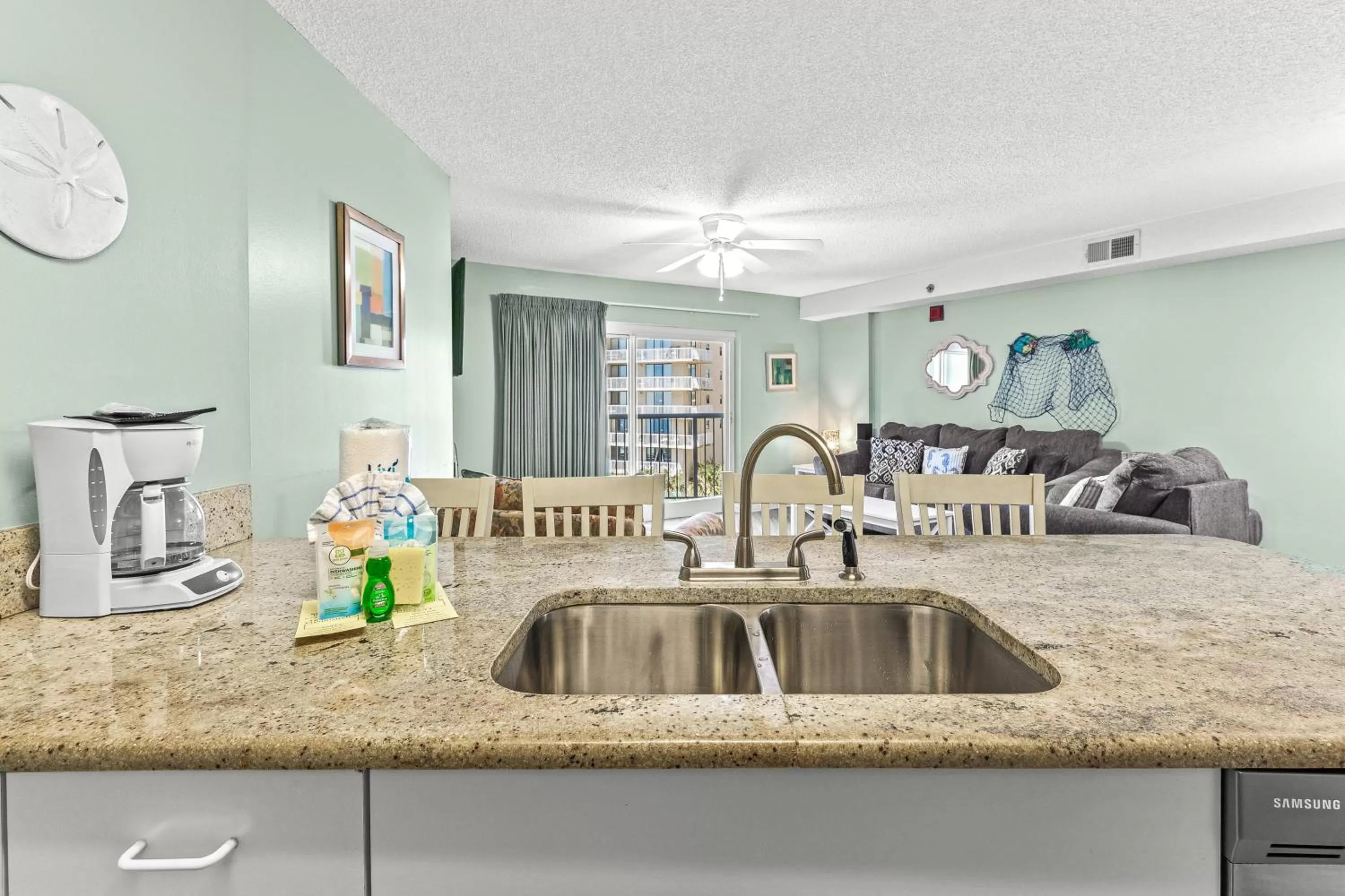 Kitchen or kitchenette in Tradewinds Unit 406