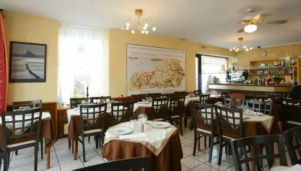 Restaurant/Places to Eat in La Tour Brette