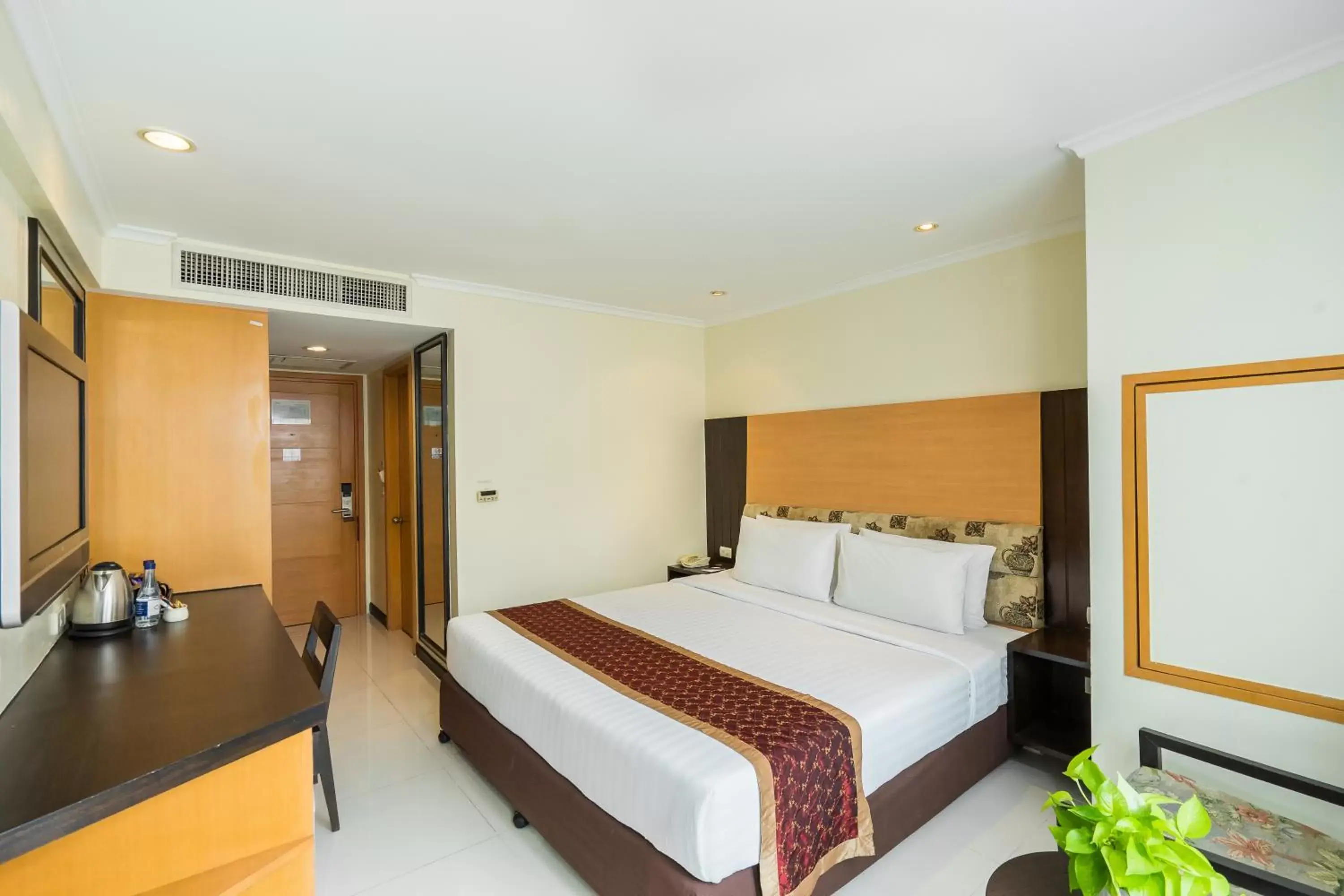 Superior Studio Double or Twin Room in Citin Pratunam Bangkok by Compass Hospitality