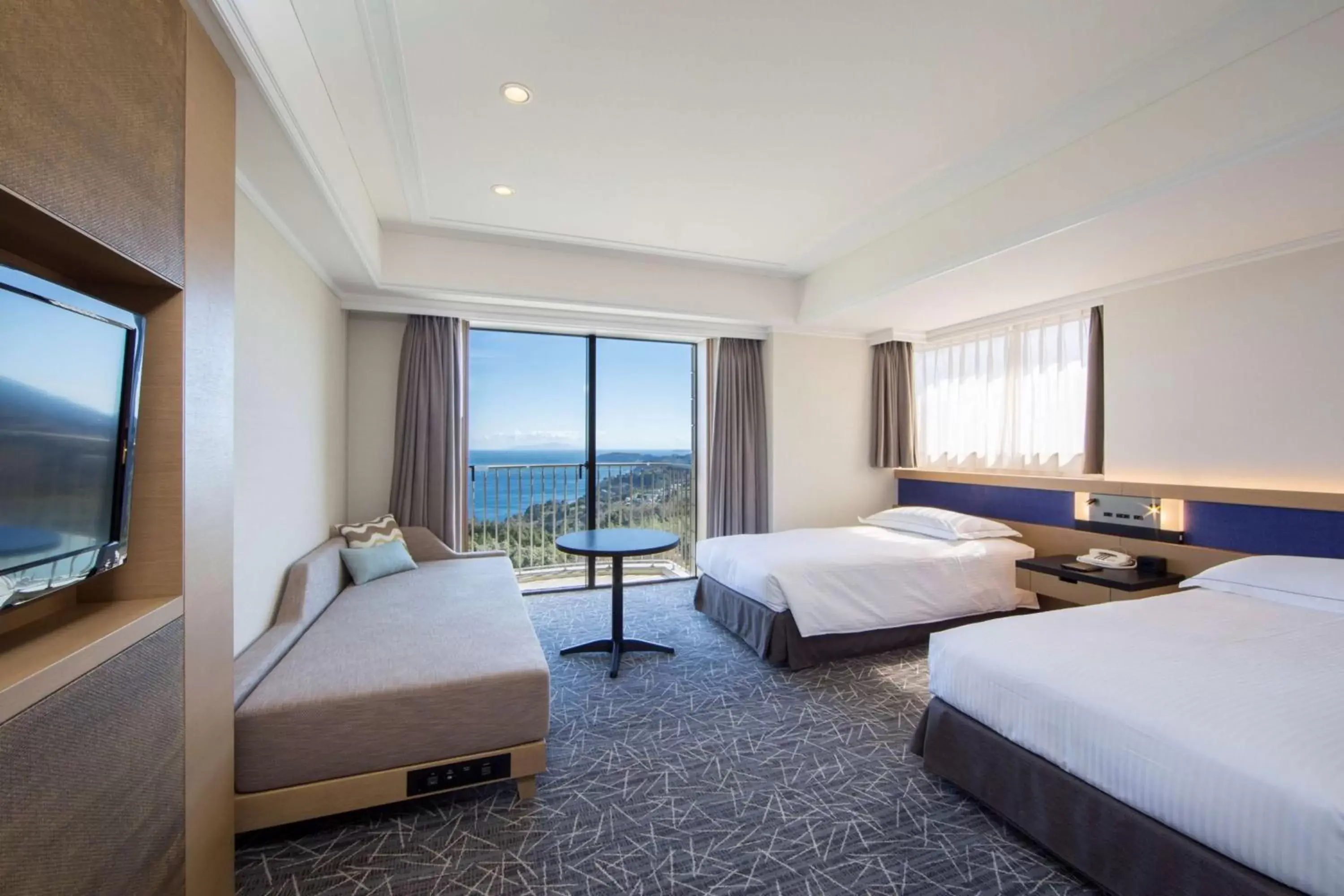 Bed in Hilton Odawara Resort & Spa