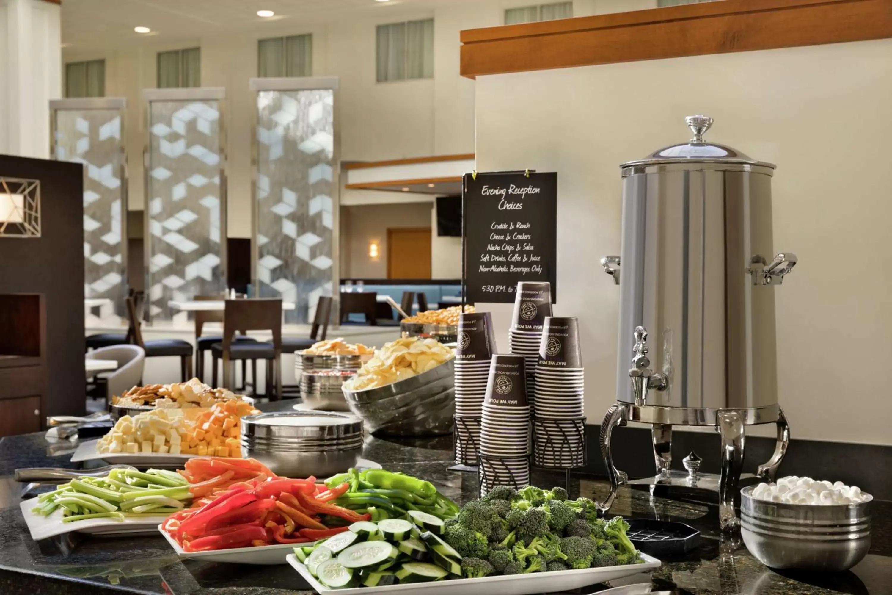 Restaurant/Places to Eat in Embassy Suites Boston at Logan Airport