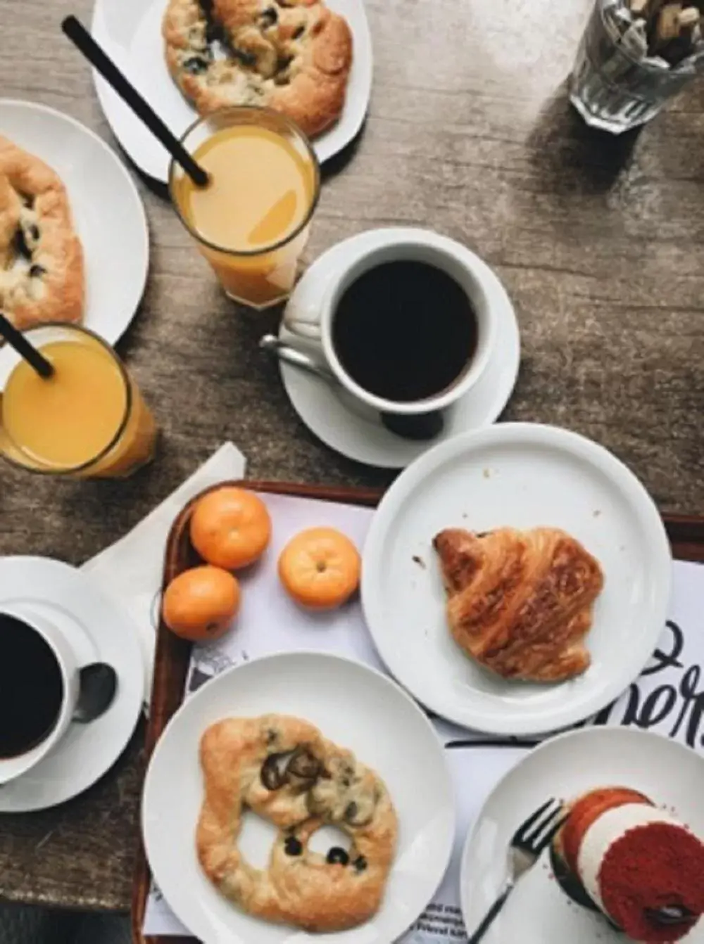 Continental breakfast, Breakfast in Suites & Hôtel Helzear Etoile