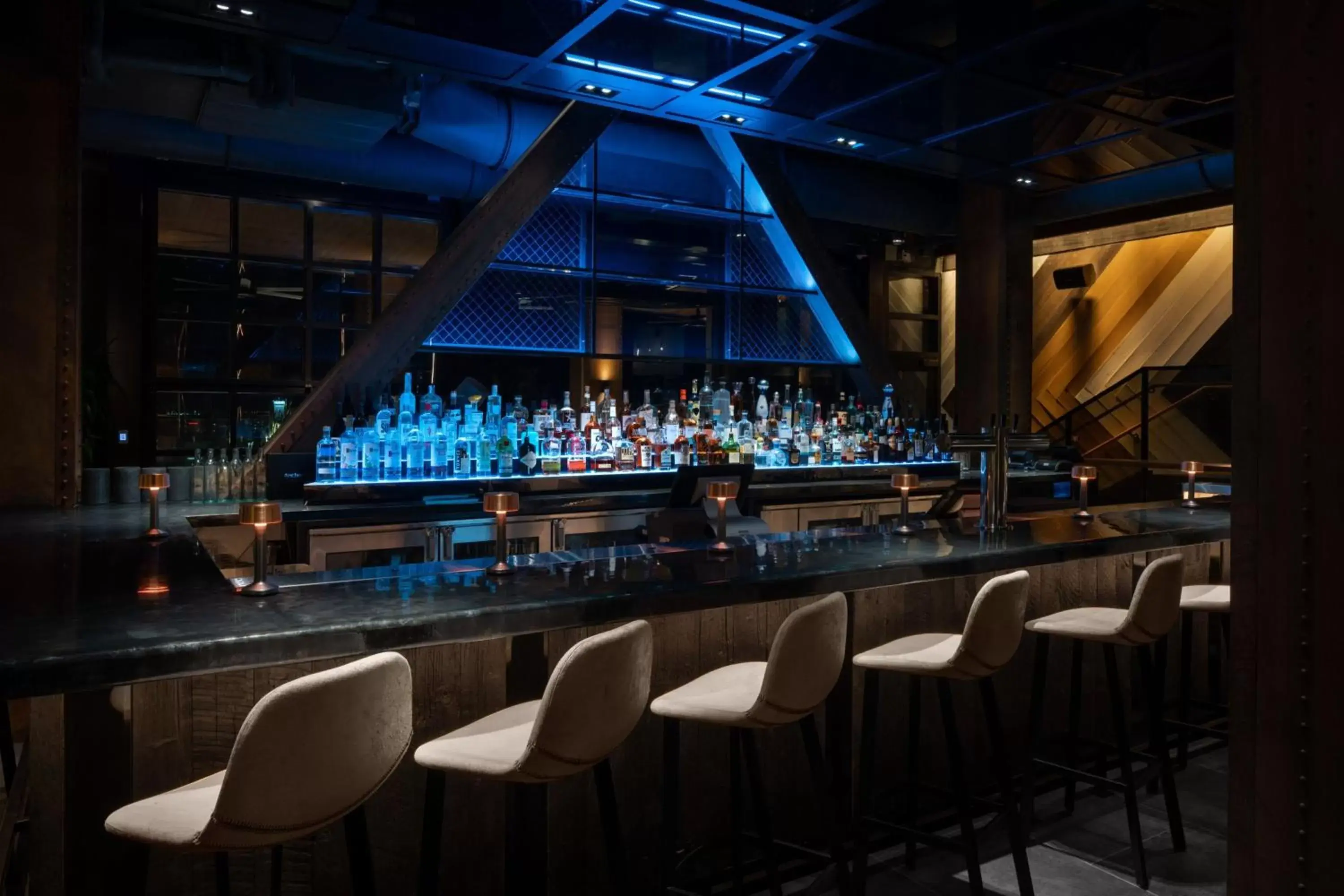 Restaurant/places to eat, Lounge/Bar in AC Hotel by Marriott San Antonio Riverwalk