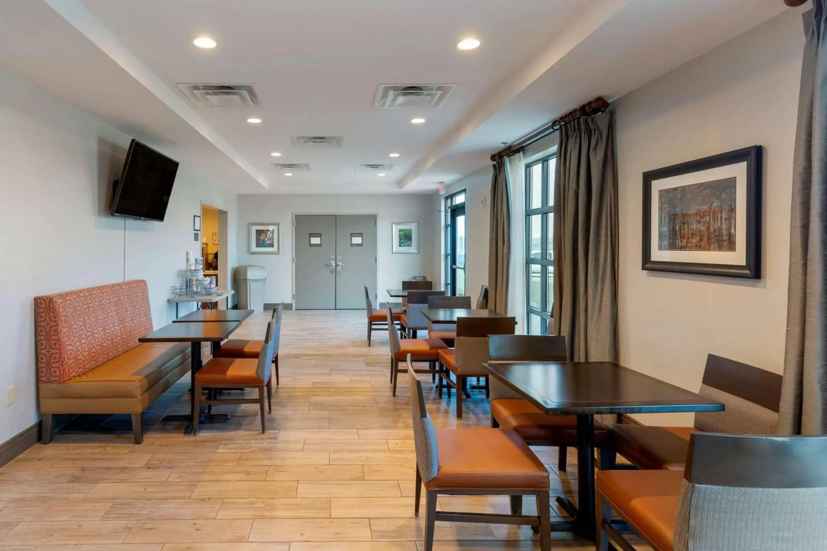 Restaurant/Places to Eat in Comfort Inn & Suites East Ellijay