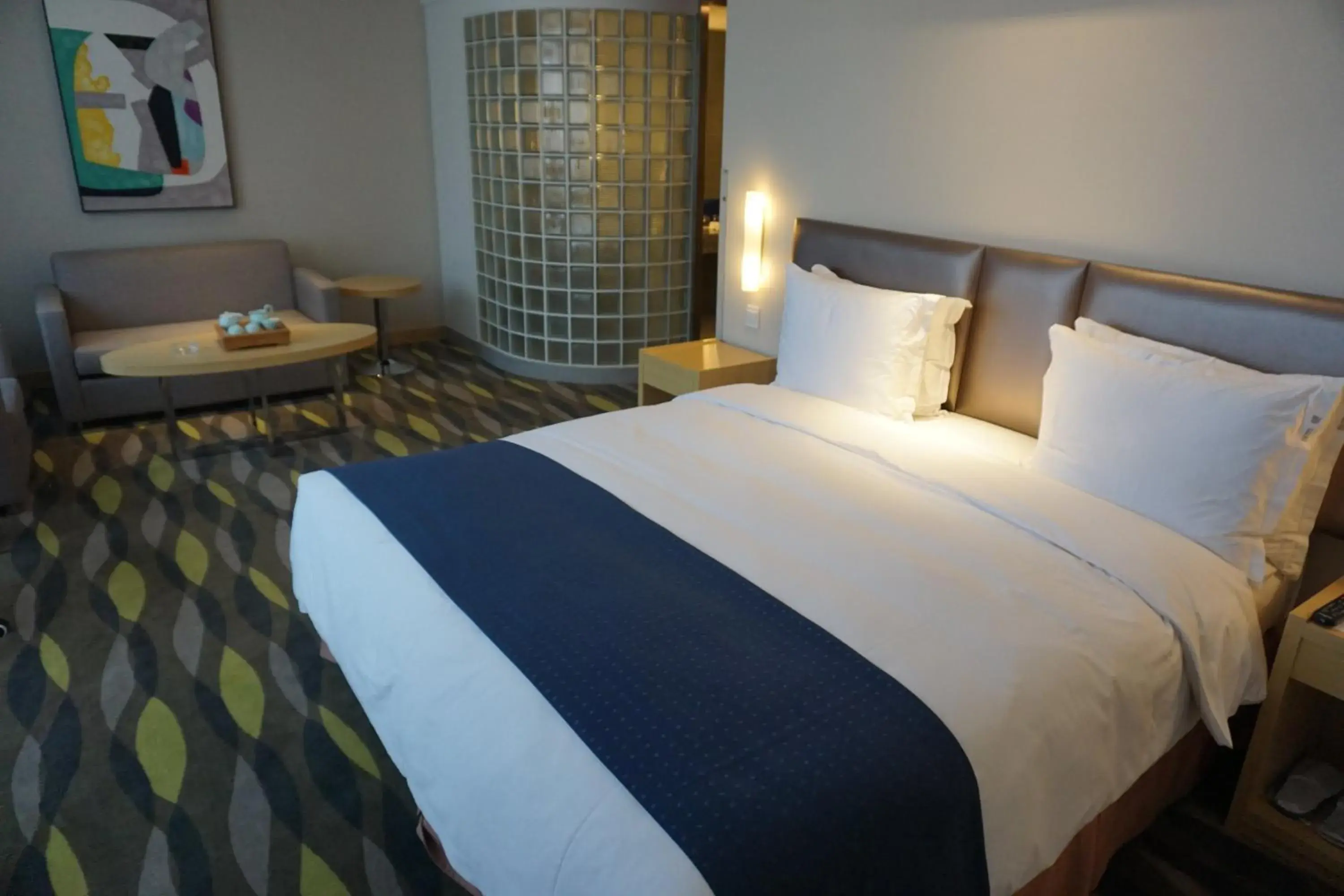 Photo of the whole room, Bed in Holiday Inn Express Changzhou Lanling, an IHG Hotel