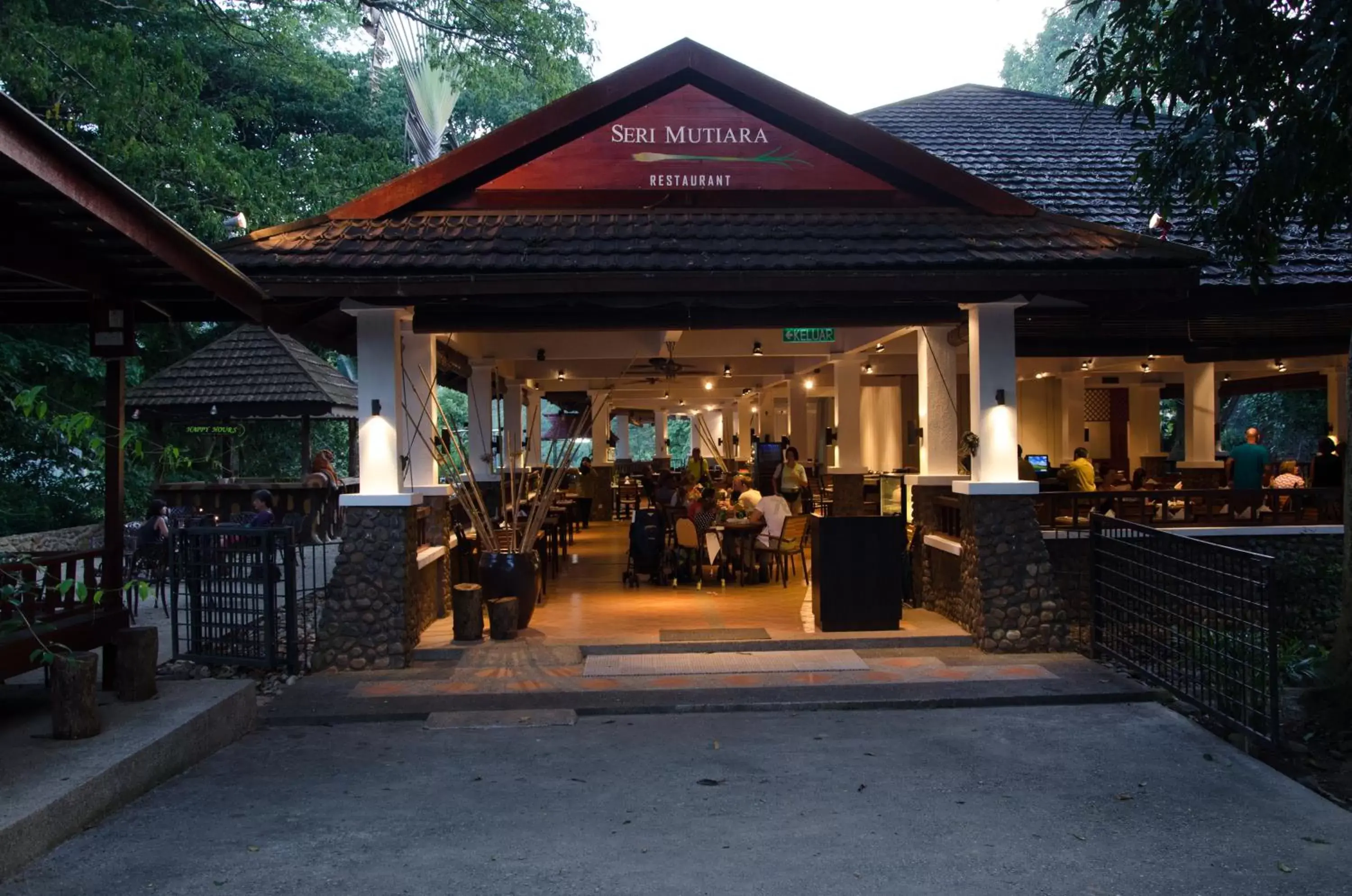 Restaurant/places to eat in Mutiara Taman Negara