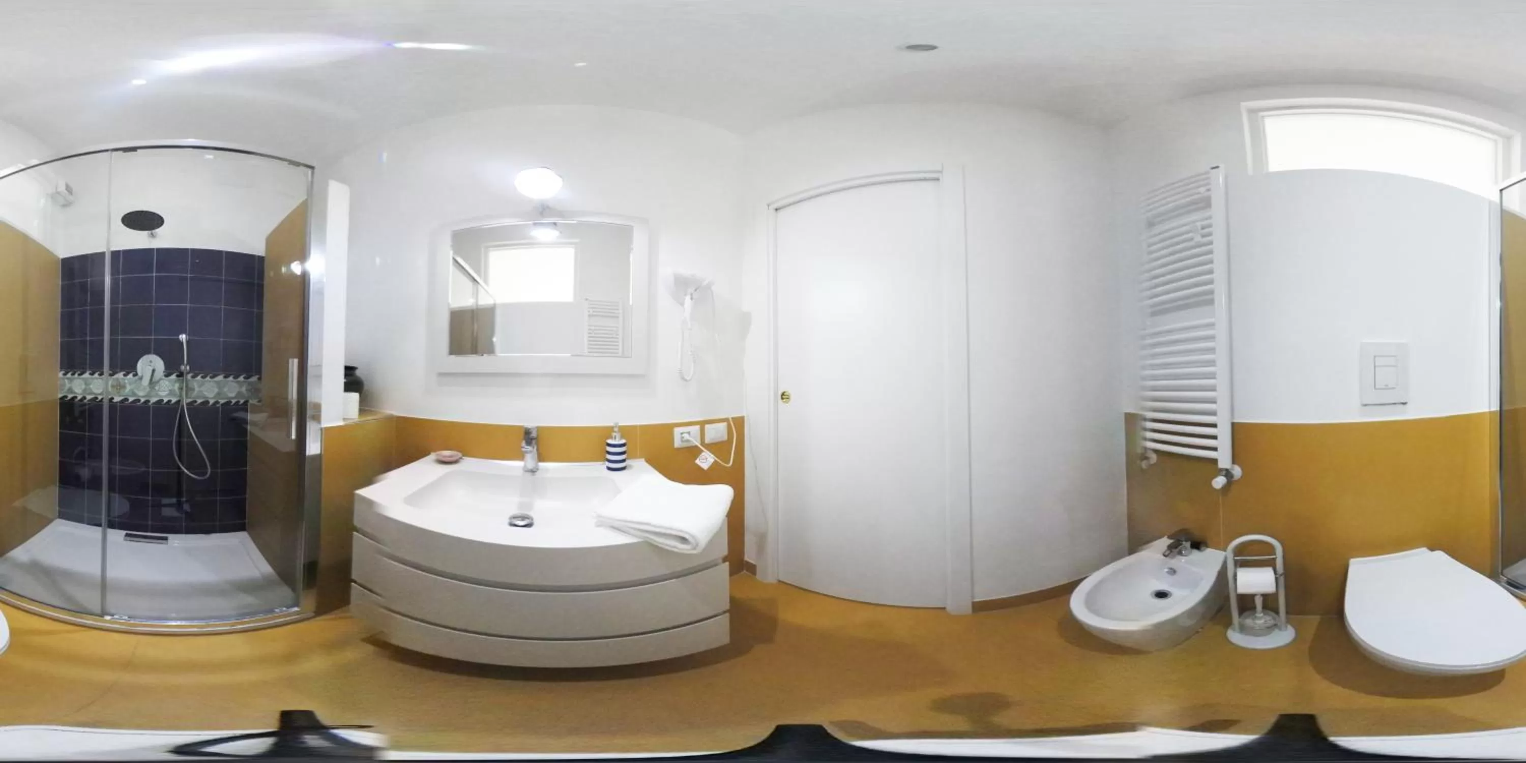 Bathroom in 5 sirene