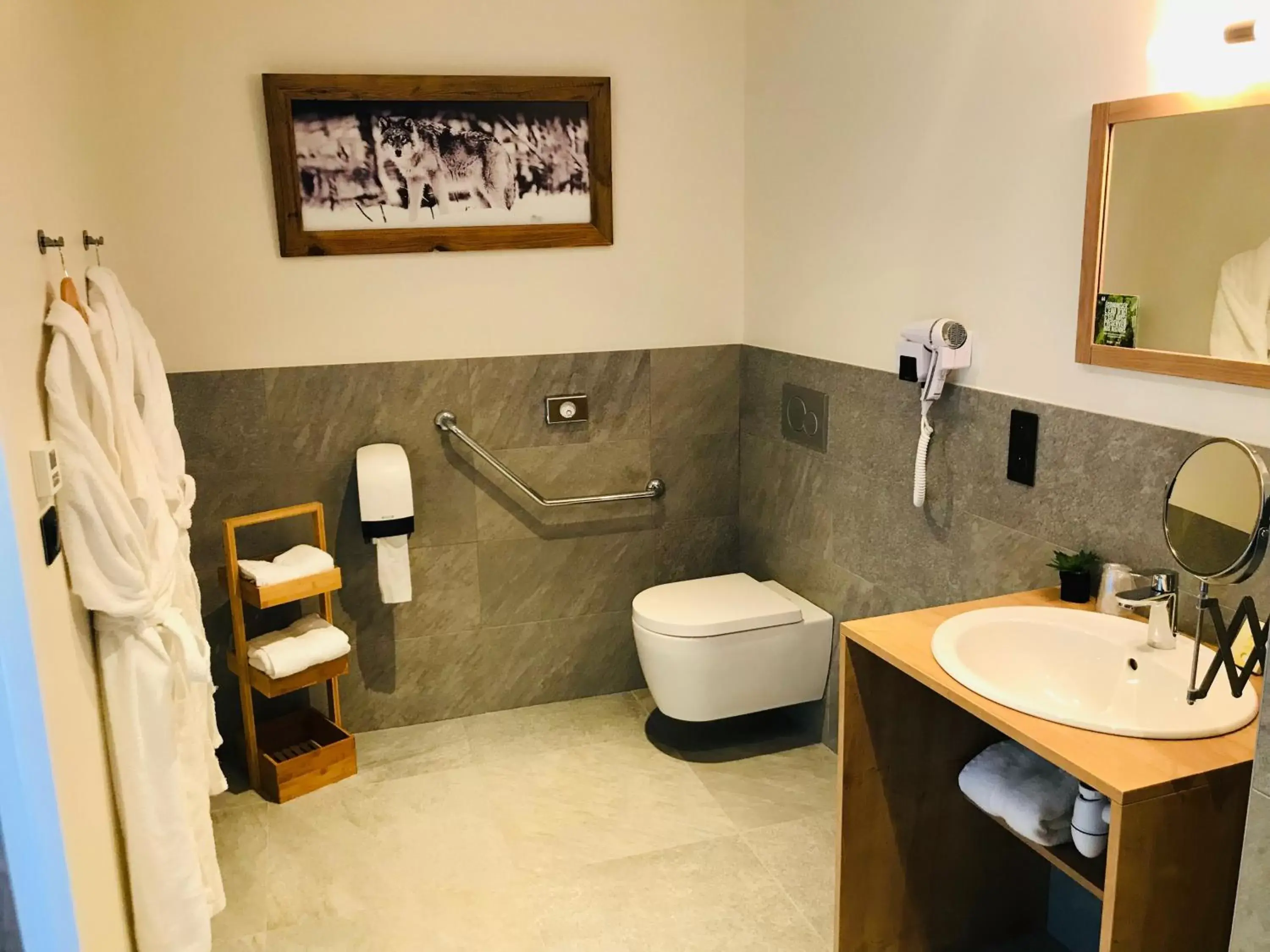 Bathroom in Hôtel Les Ancolies à Arêches
