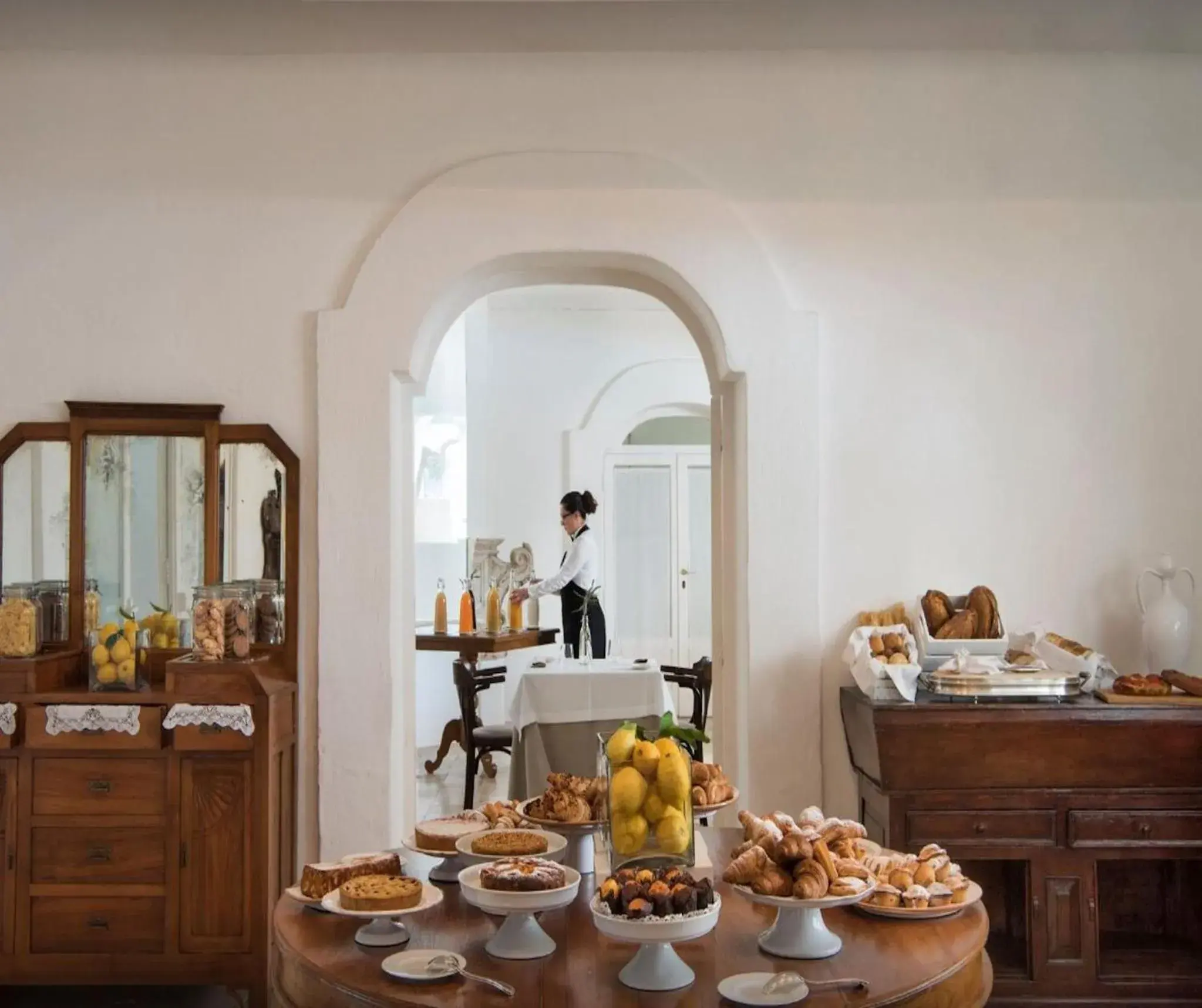 Buffet breakfast in Hotel Il Melograno