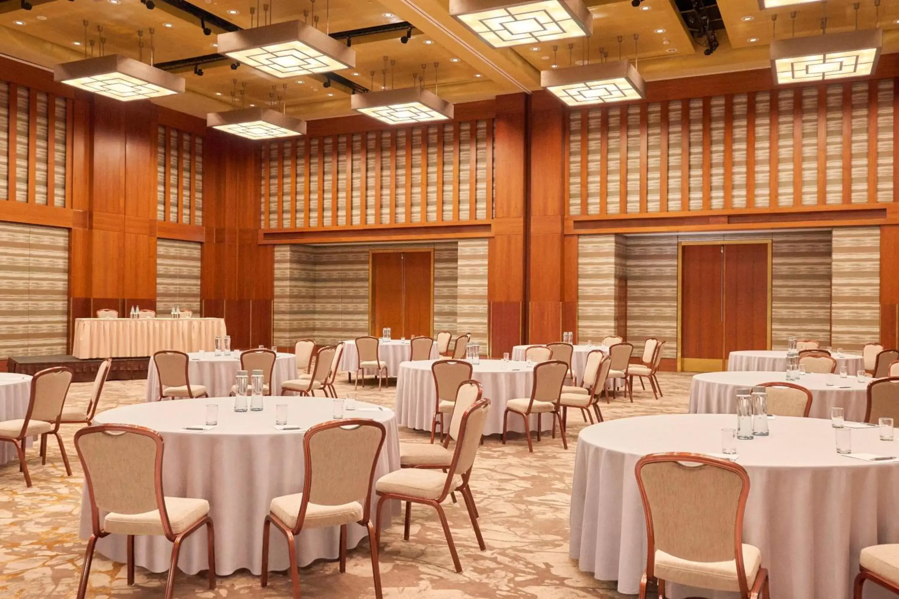 Meeting/conference room, Restaurant/Places to Eat in The Westin Warsaw