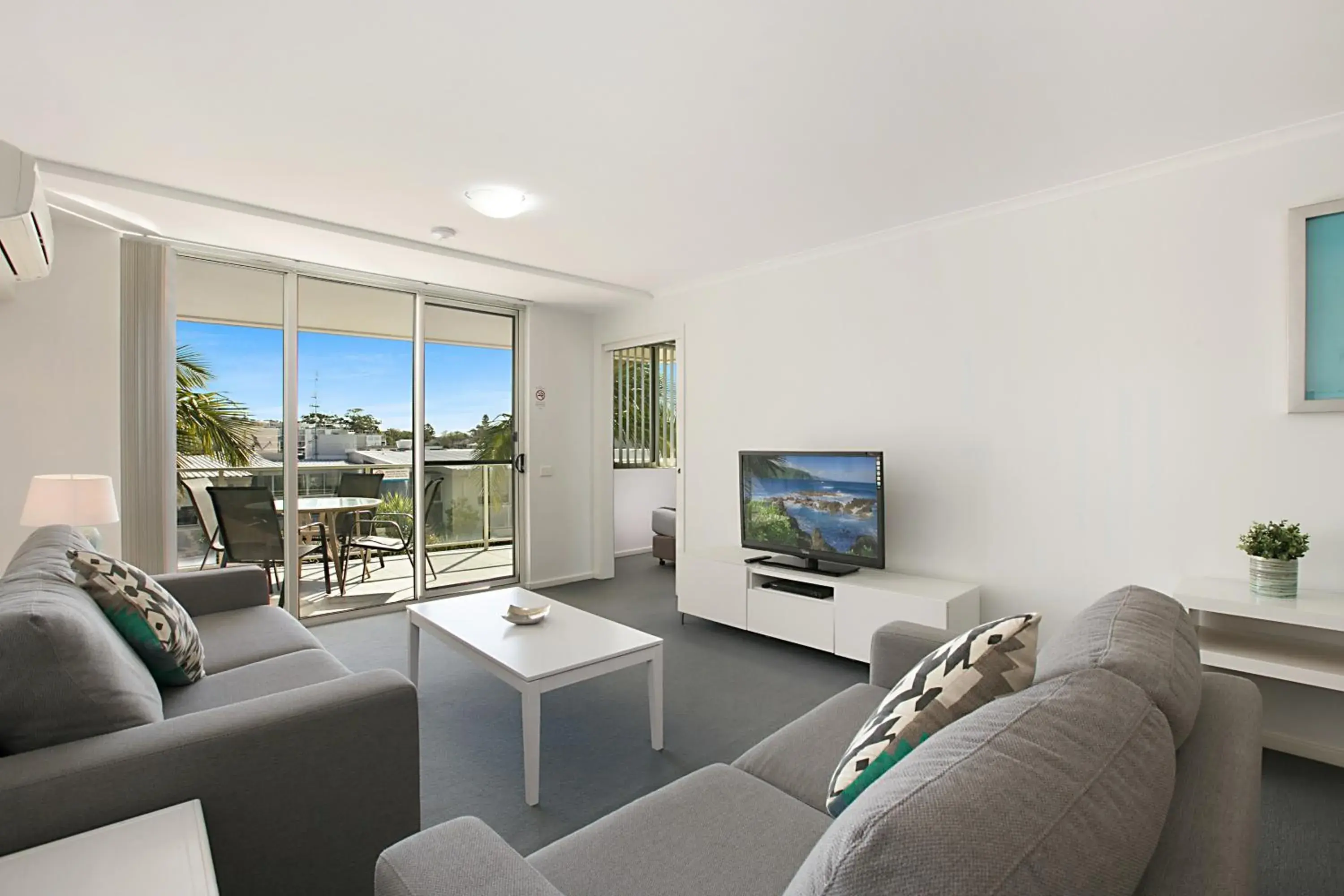 Living room, Seating Area in Mantra Nelson Bay