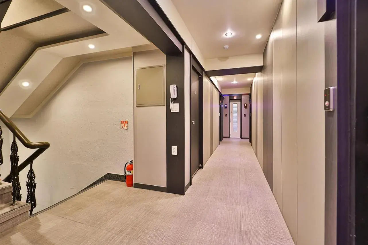 Property building in Top Motel Busan Property building in Top Motel Busan