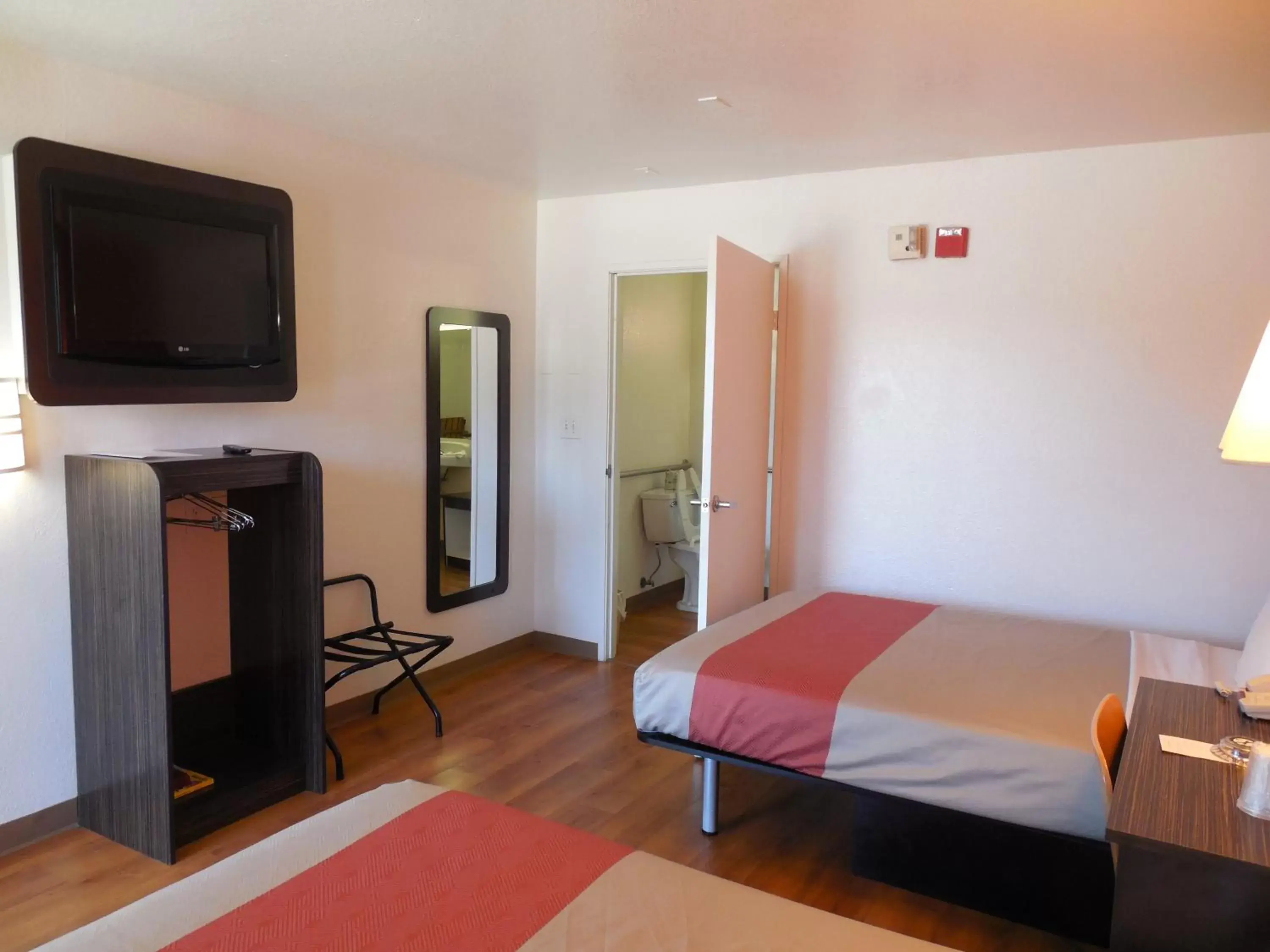 Bed, TV/Entertainment Center in Motel 6-Chula Vista, CA - San Diego