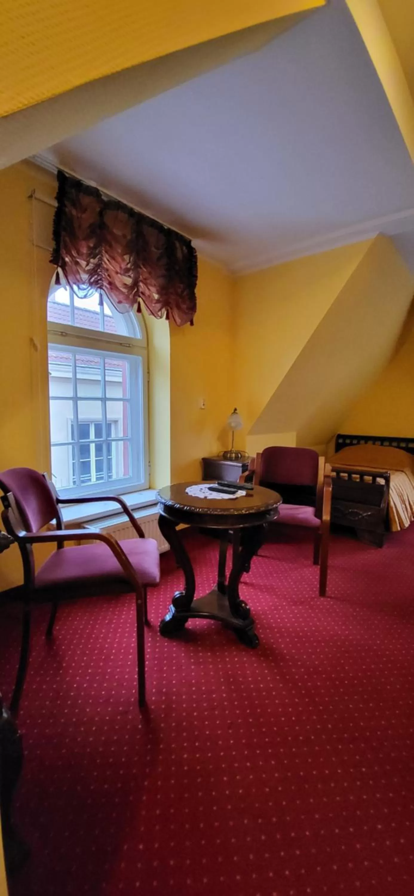 Bed in Dom Schumannów