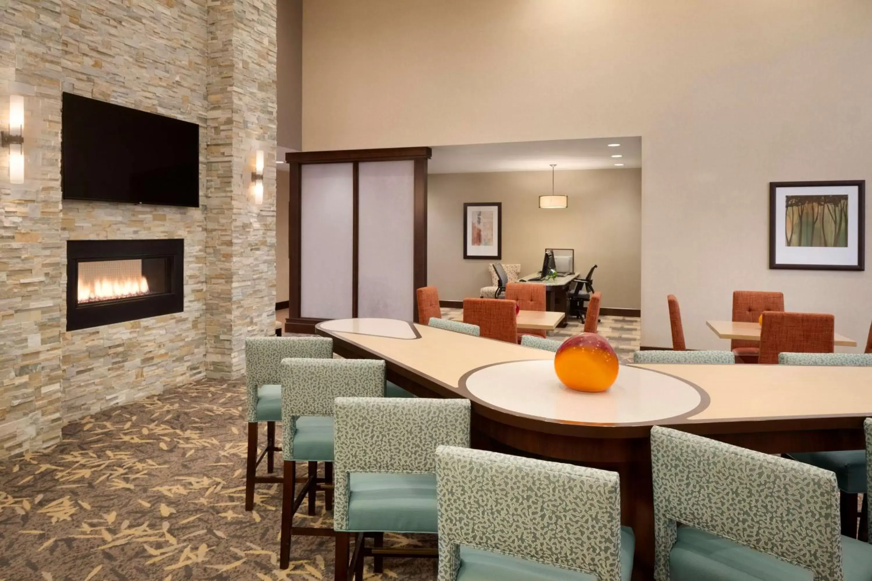 Restaurant/places to eat in Homewood Suites by Hilton Kalamazoo-Portage