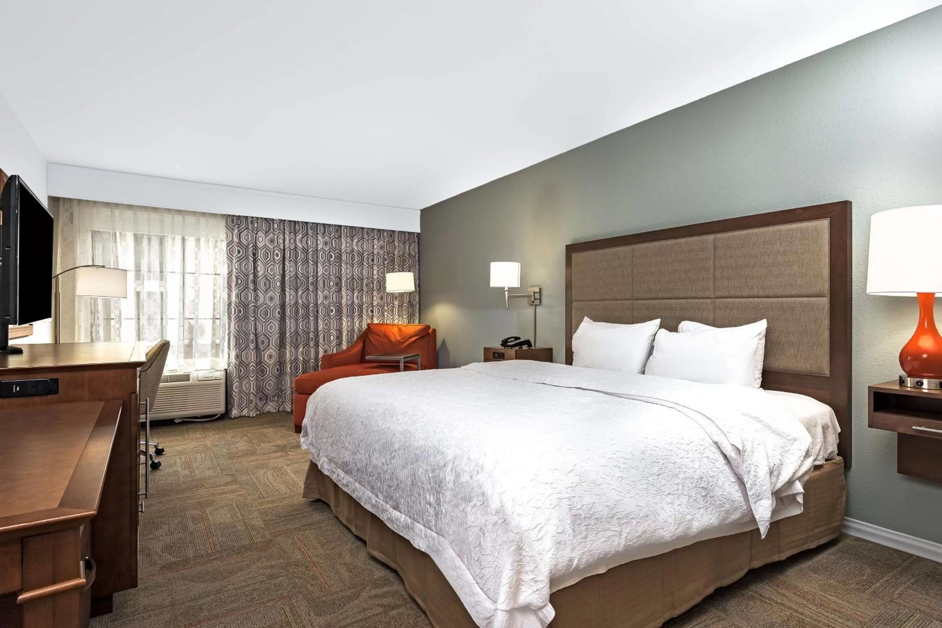 Bed in Hampton Inn & Suites Florence Center